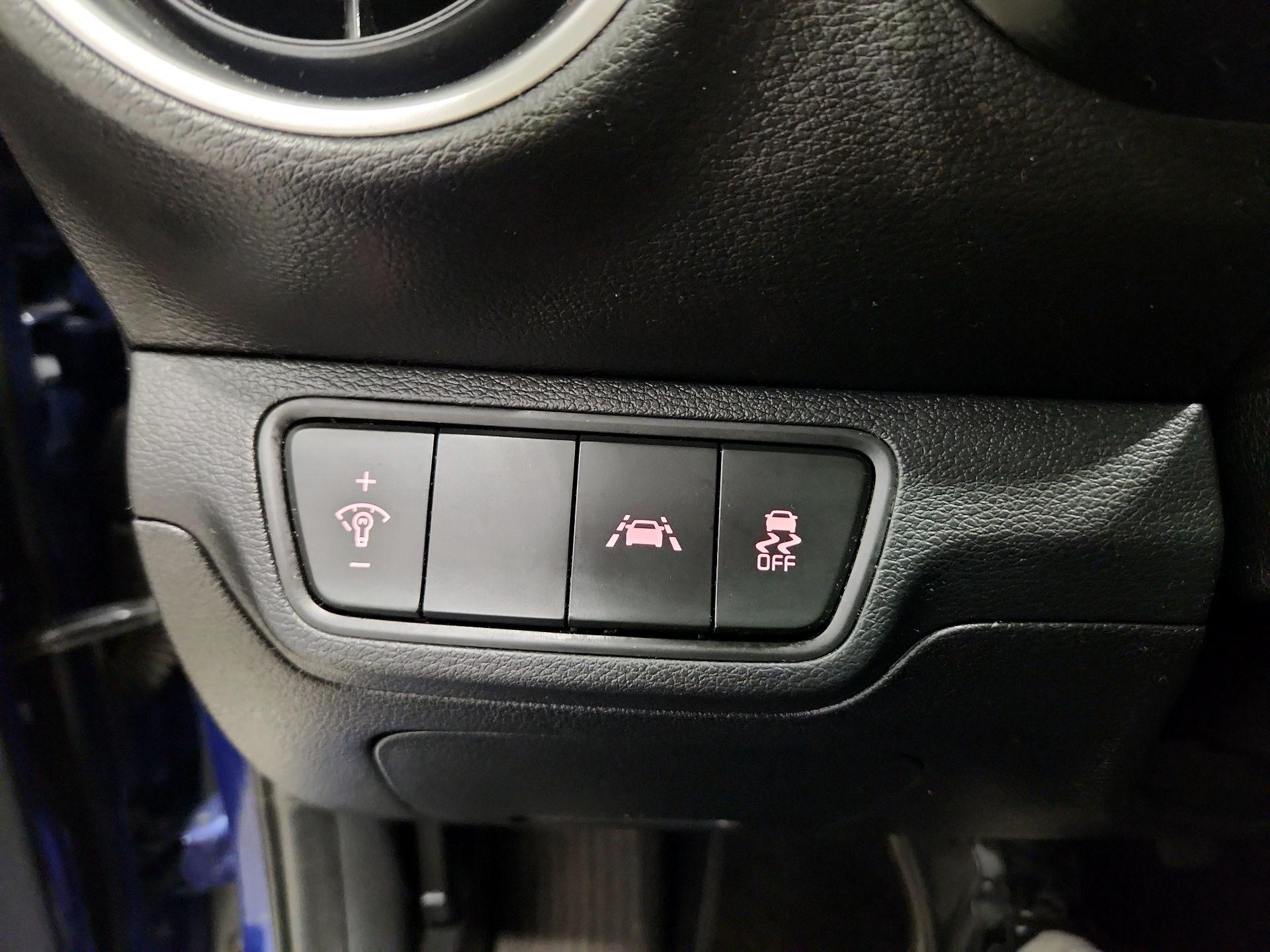 Thumbnail: 2020 Kia Forte - 13