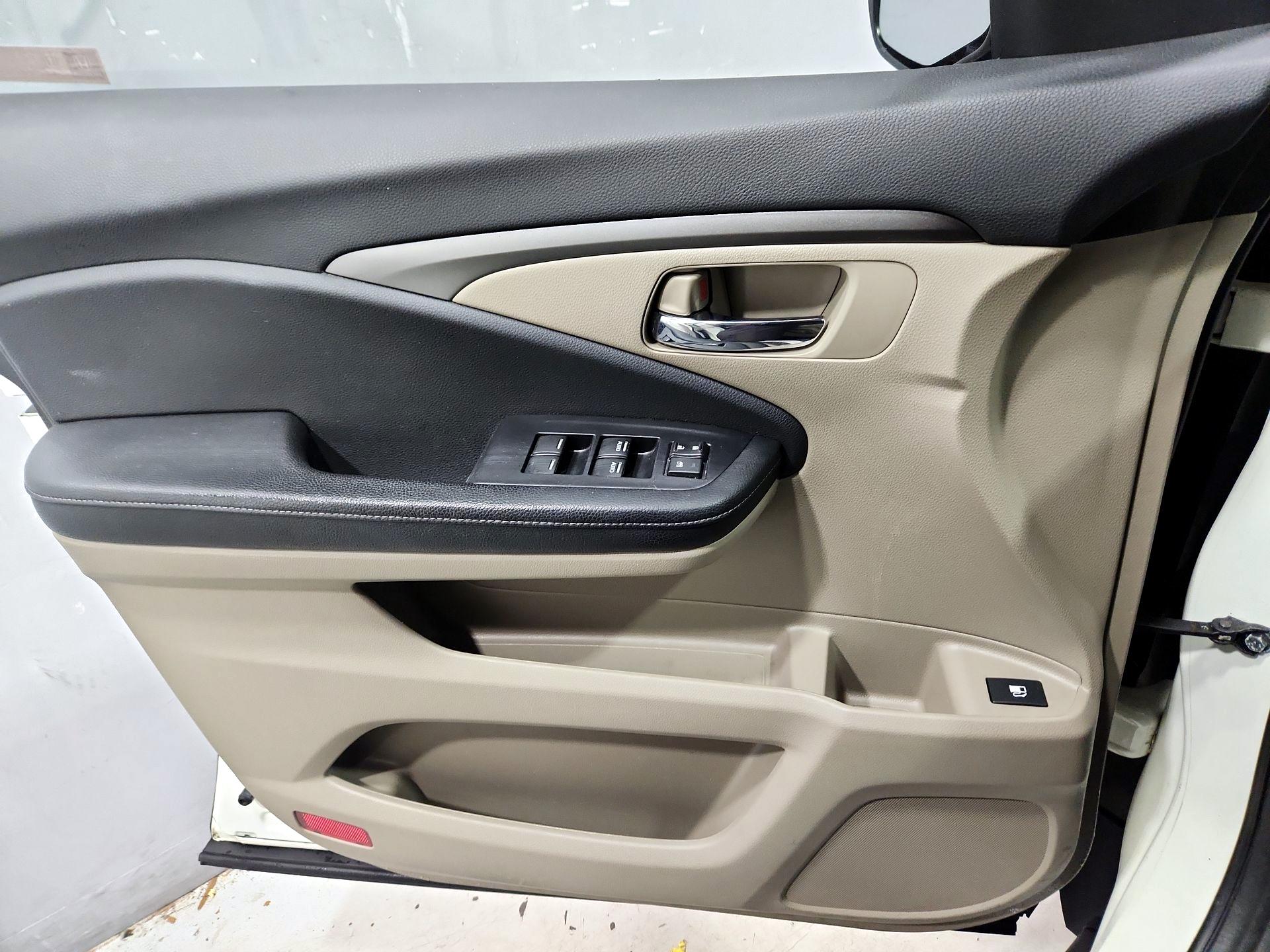 Thumbnail: 2019 Honda Ridgeline - 12