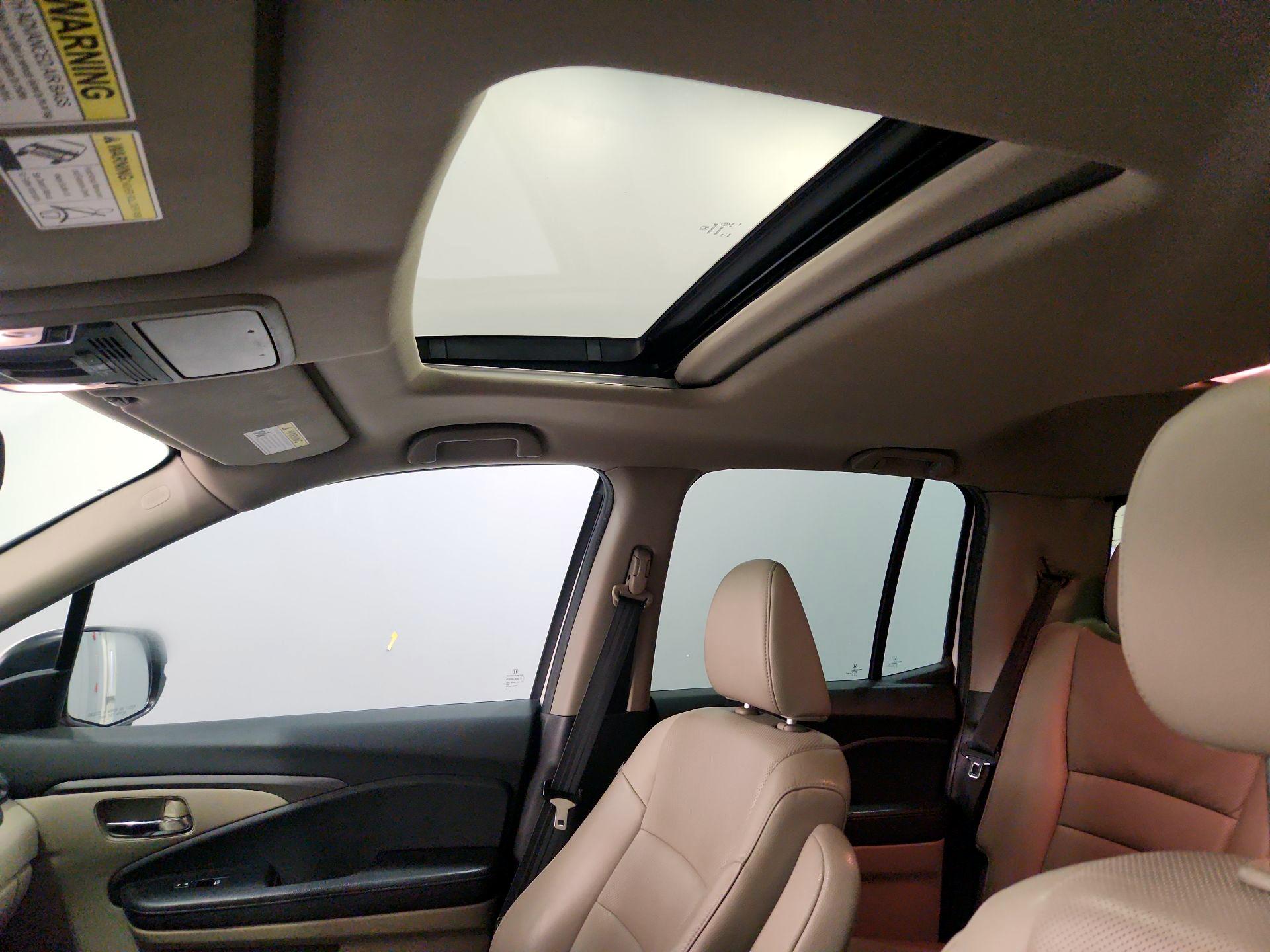 Thumbnail: 2019 Honda Ridgeline - 20