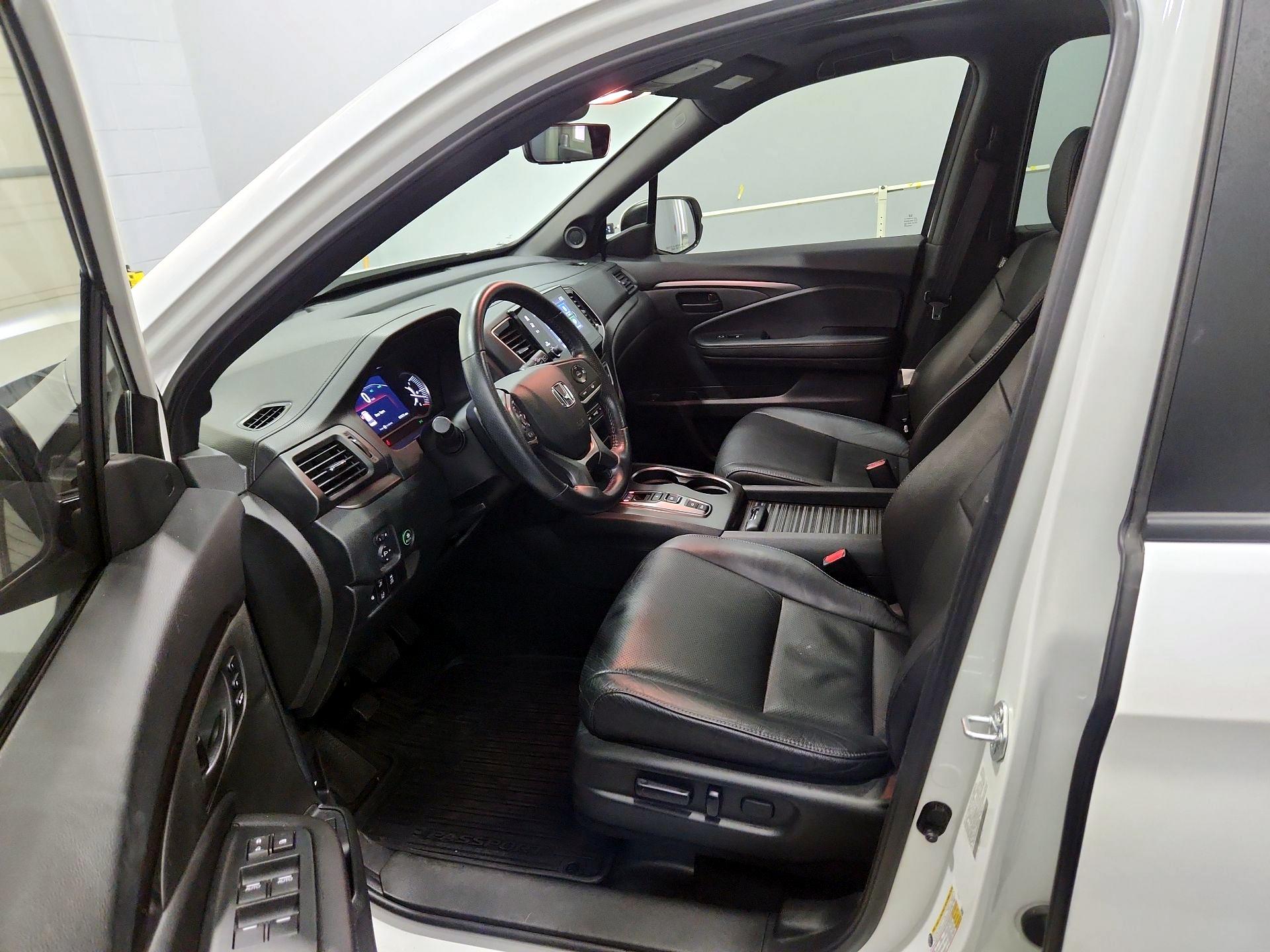 Thumbnail: 2022 Honda Passport - 11