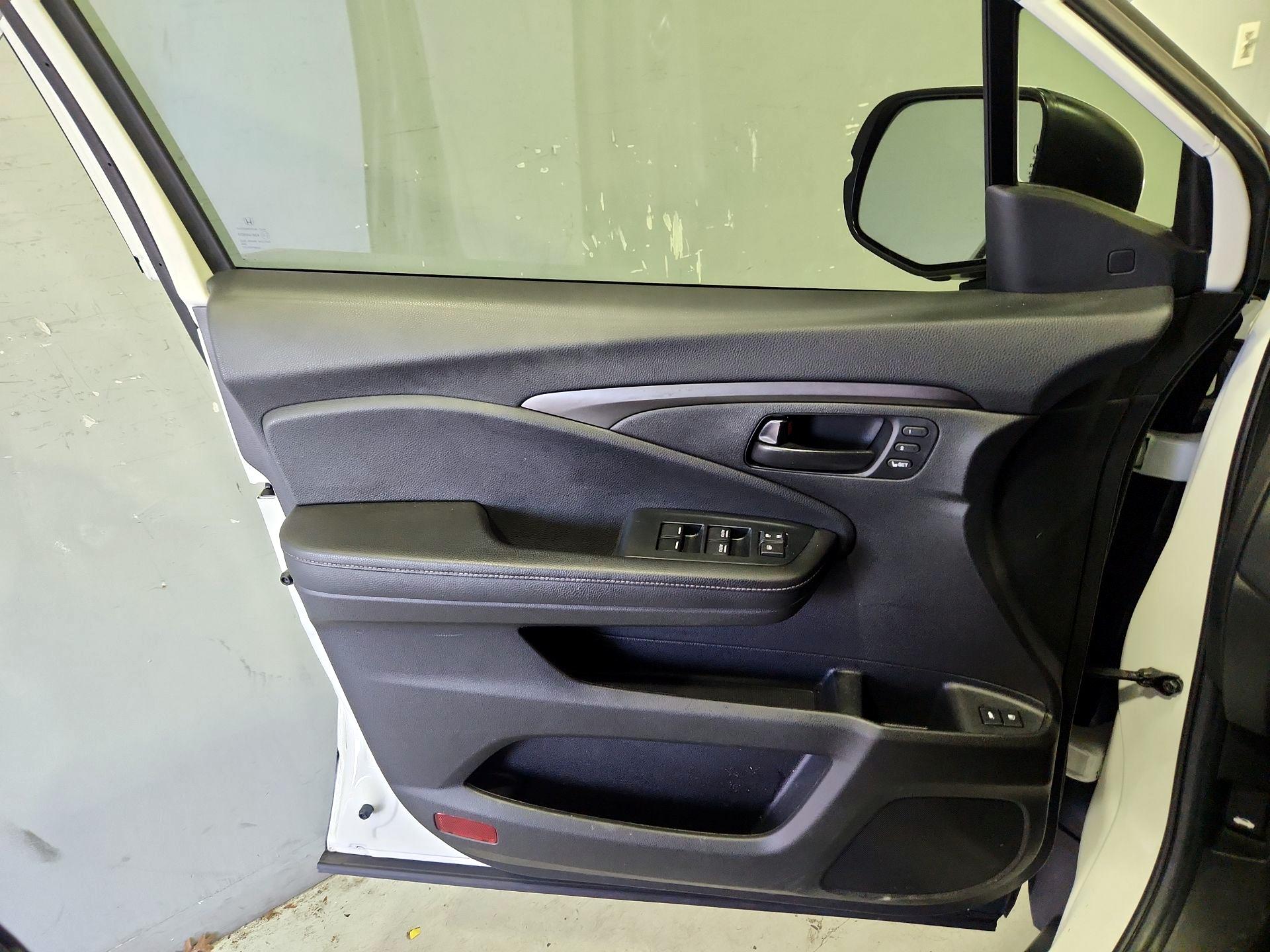 Thumbnail: 2022 Honda Passport - 12