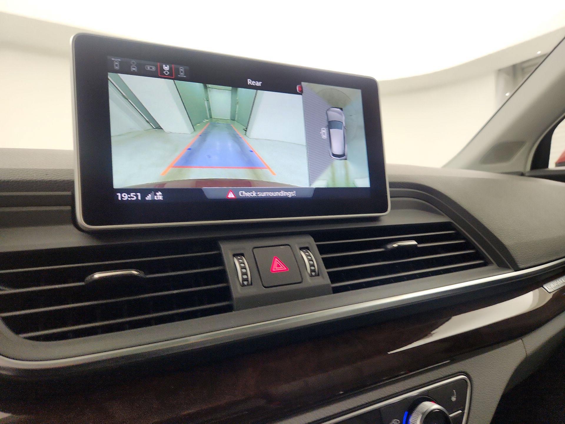 Thumbnail: 2020 Audi Q5 - 12