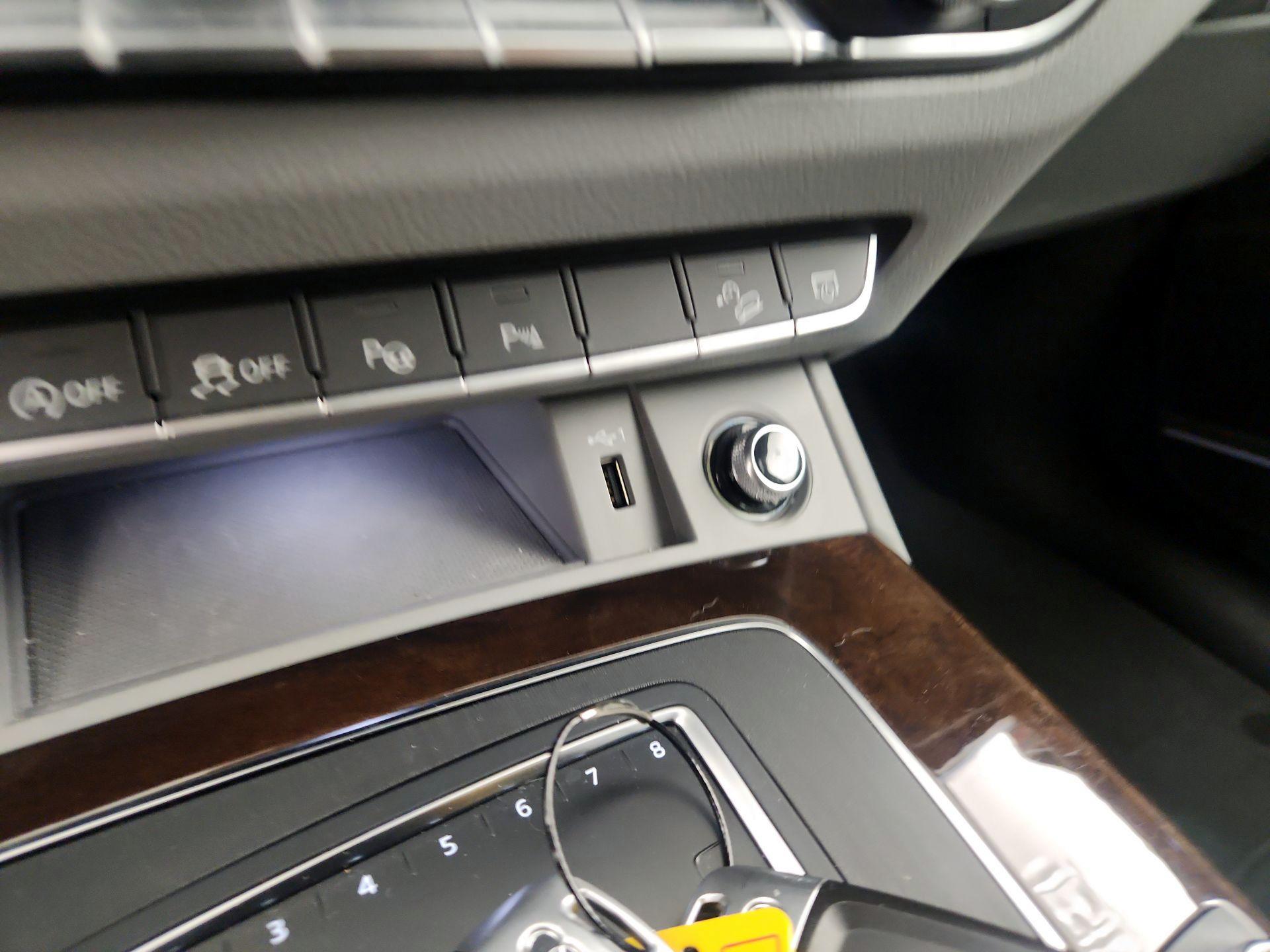 Thumbnail: 2020 Audi Q5 - 16