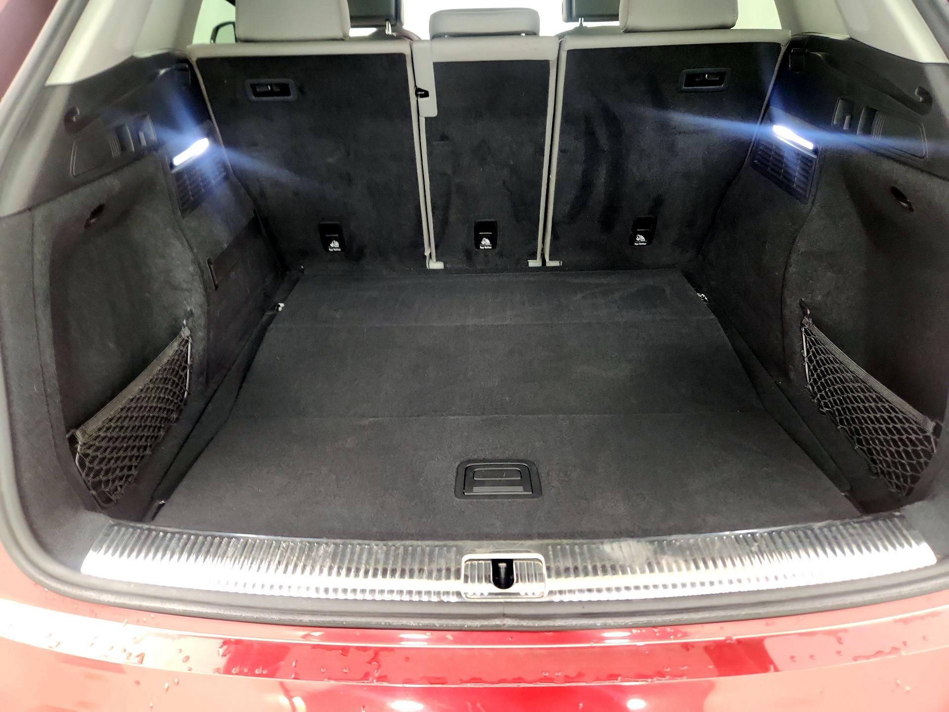 Thumbnail: 2020 Audi Q5 - 18