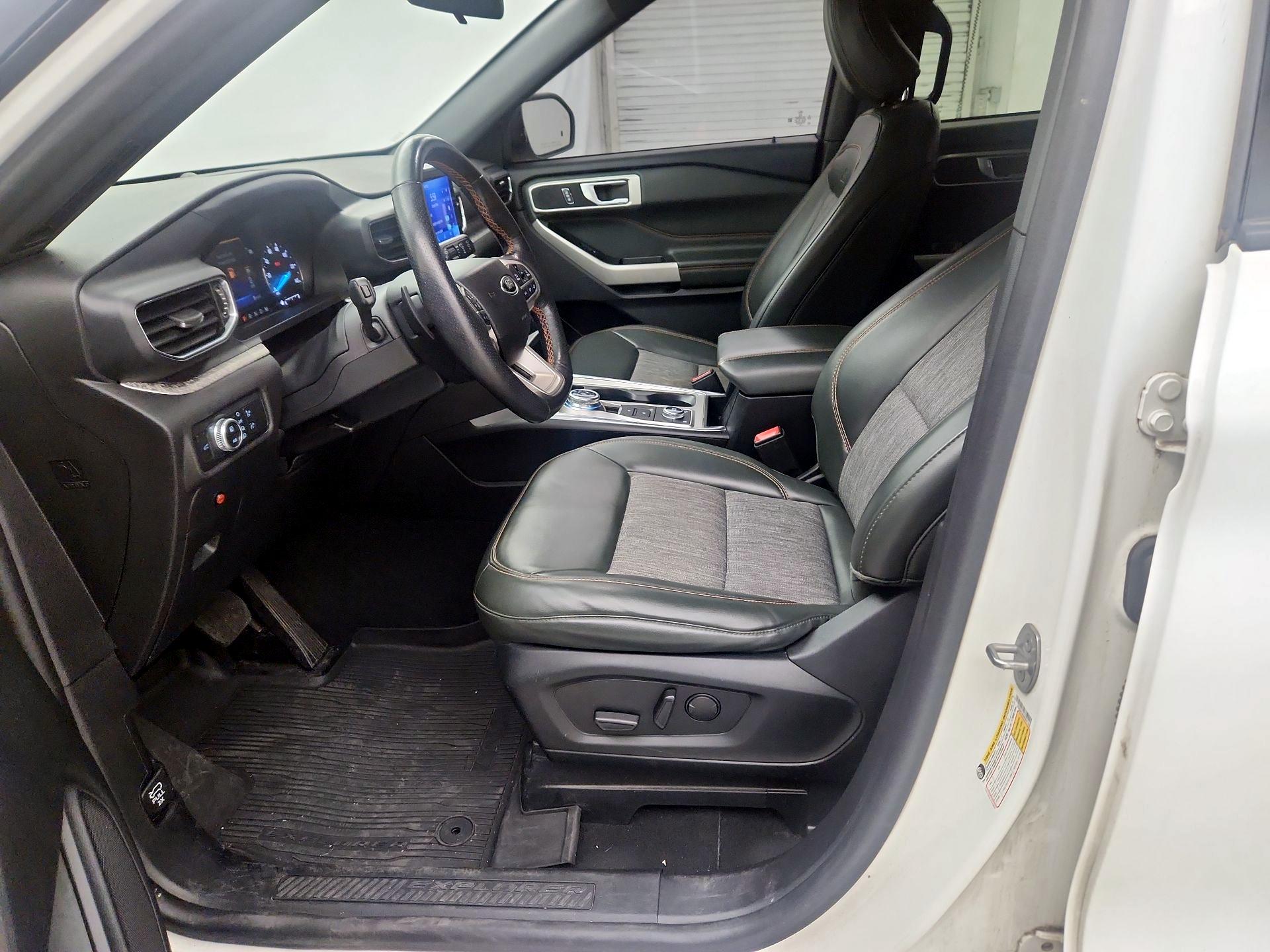 Thumbnail: 2022 Ford Explorer - 11