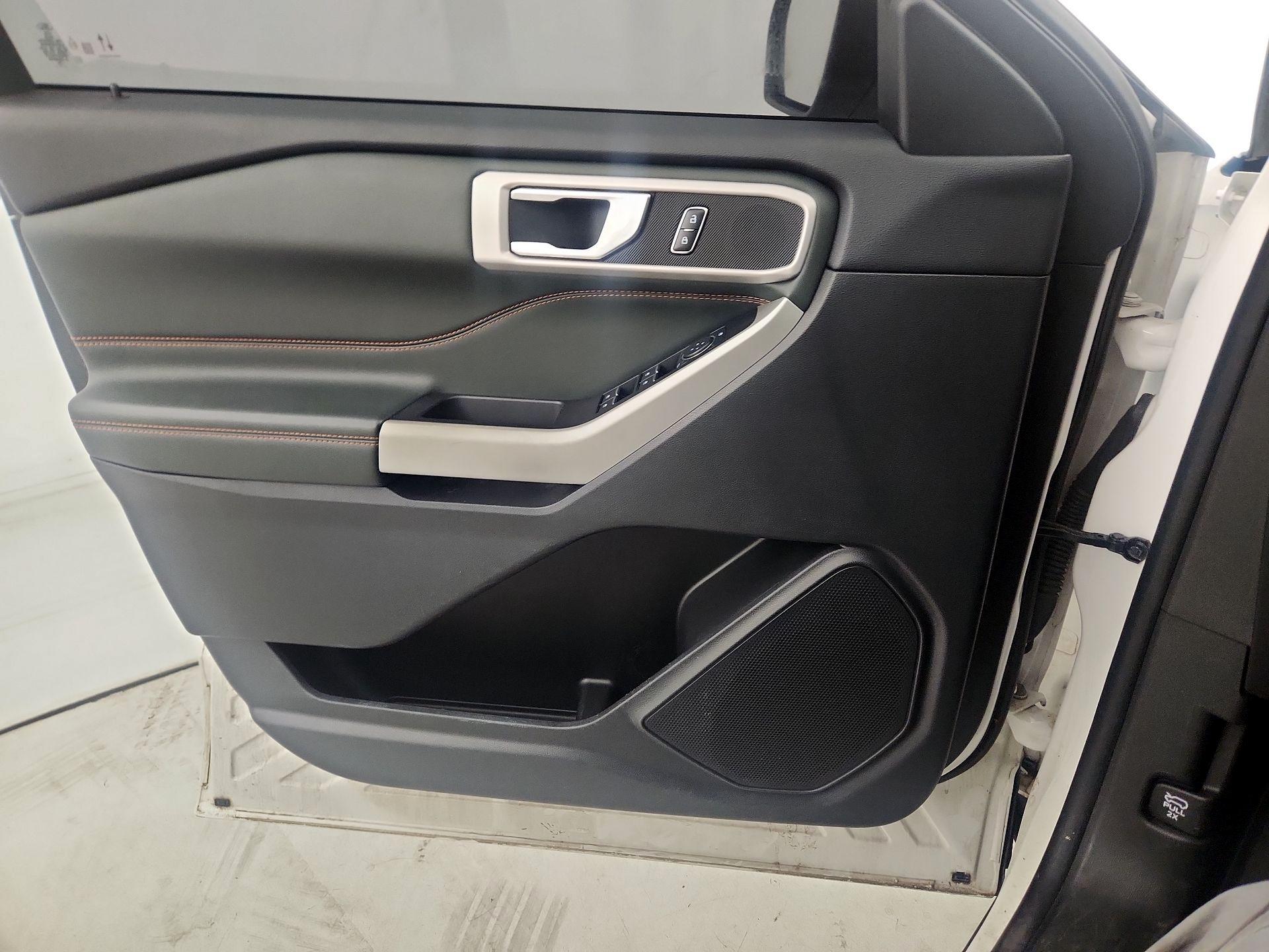 Thumbnail: 2022 Ford Explorer - 12