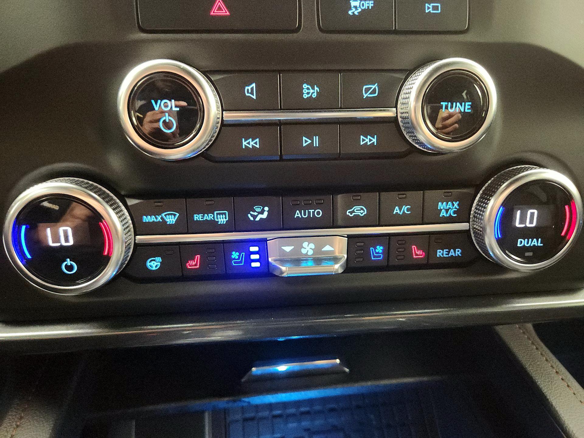 Thumbnail: 2023 Ford Expedition - 17