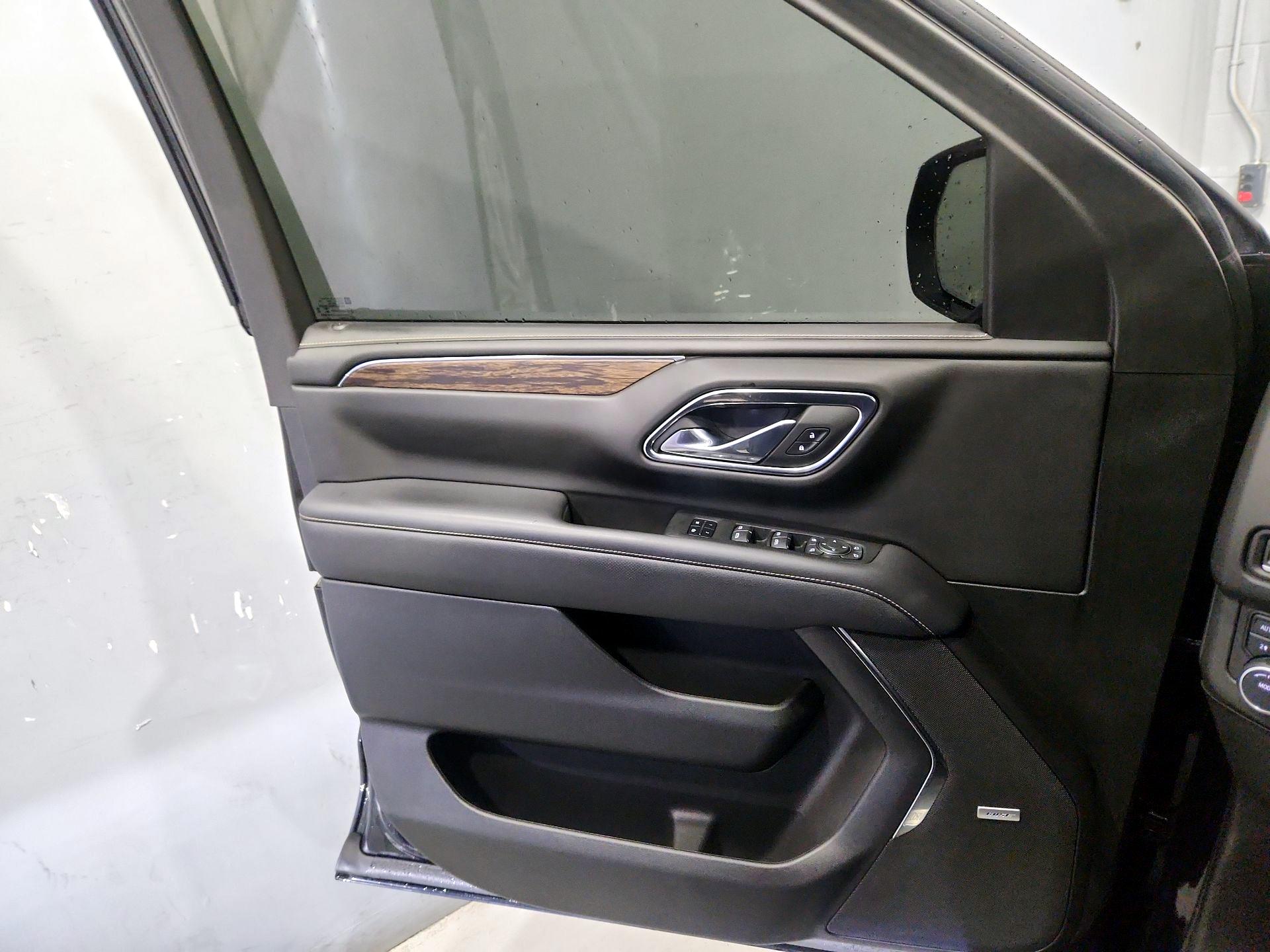 Thumbnail: 2023 Chevrolet Tahoe - 12