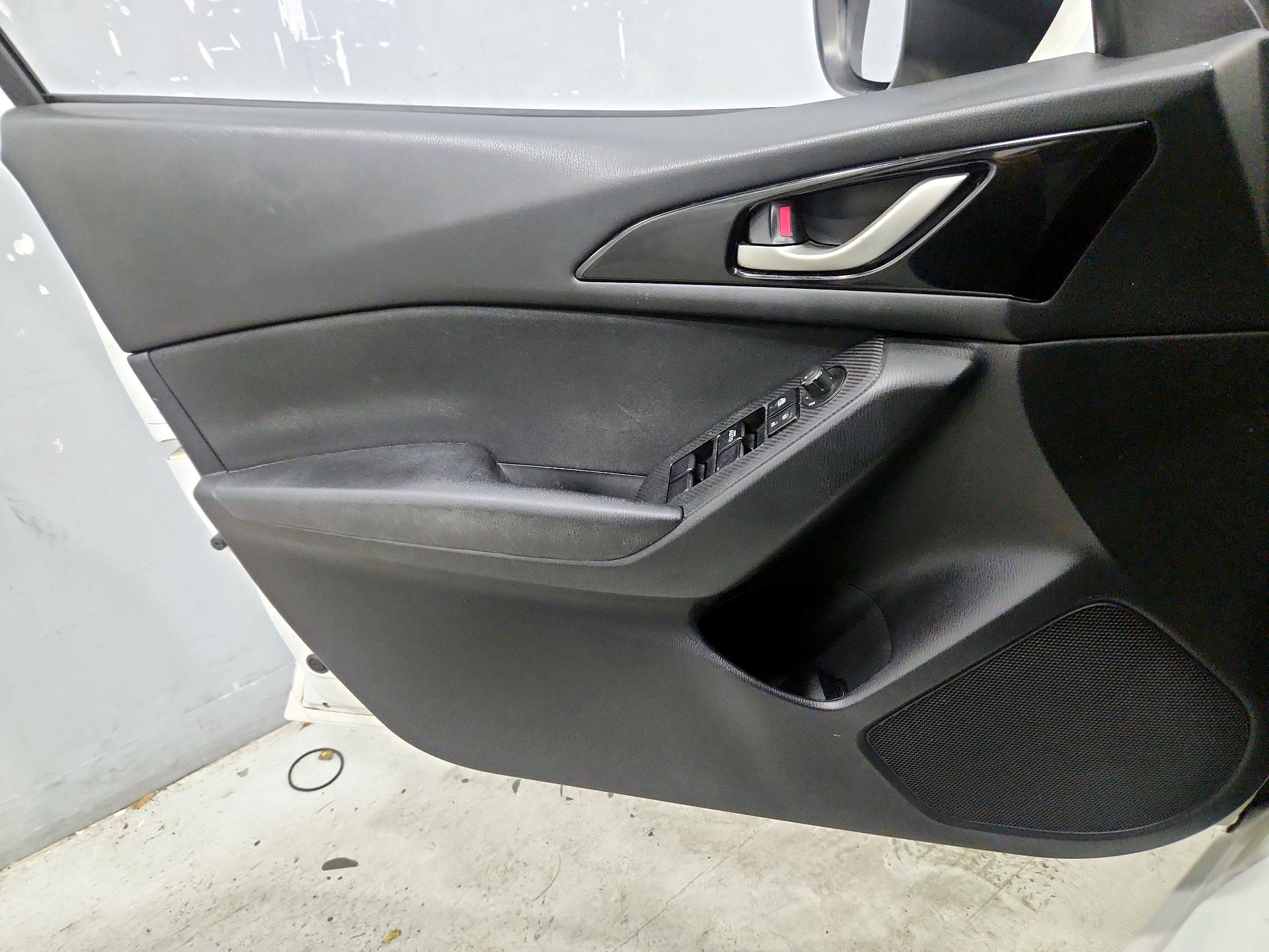 Thumbnail: 2014 Mazda Mazda3 - 12