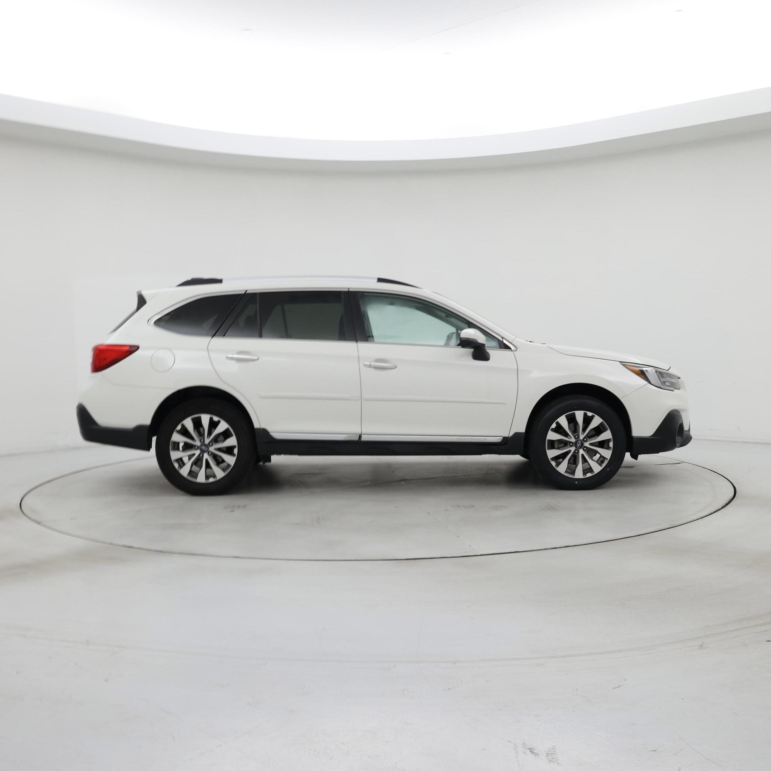 Thumbnail: 2018 Subaru Outback - 7