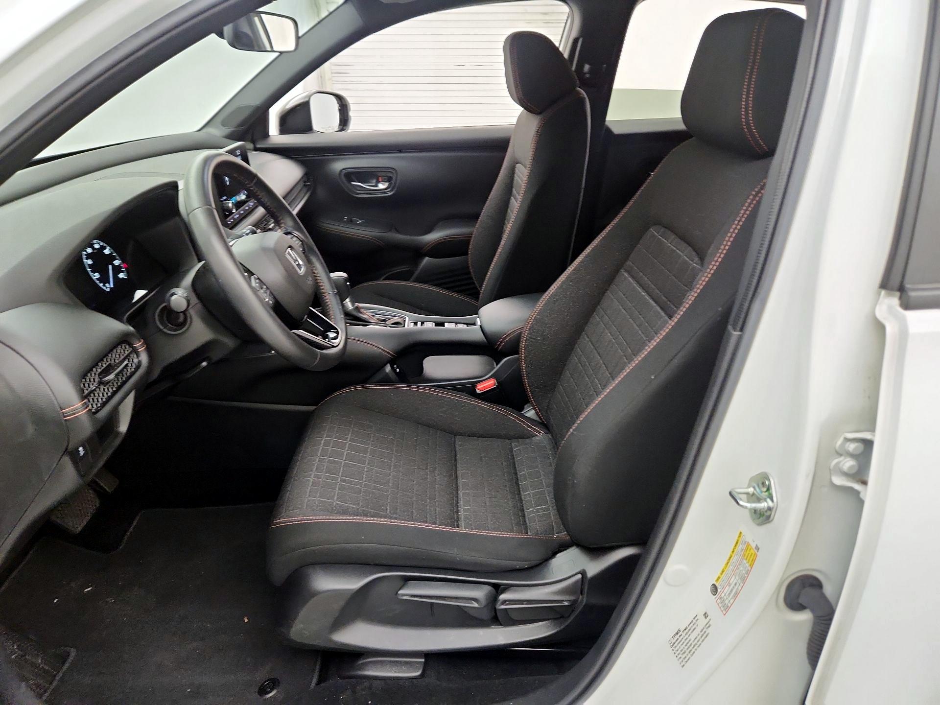 Thumbnail: 2025 Honda HR-V - 11