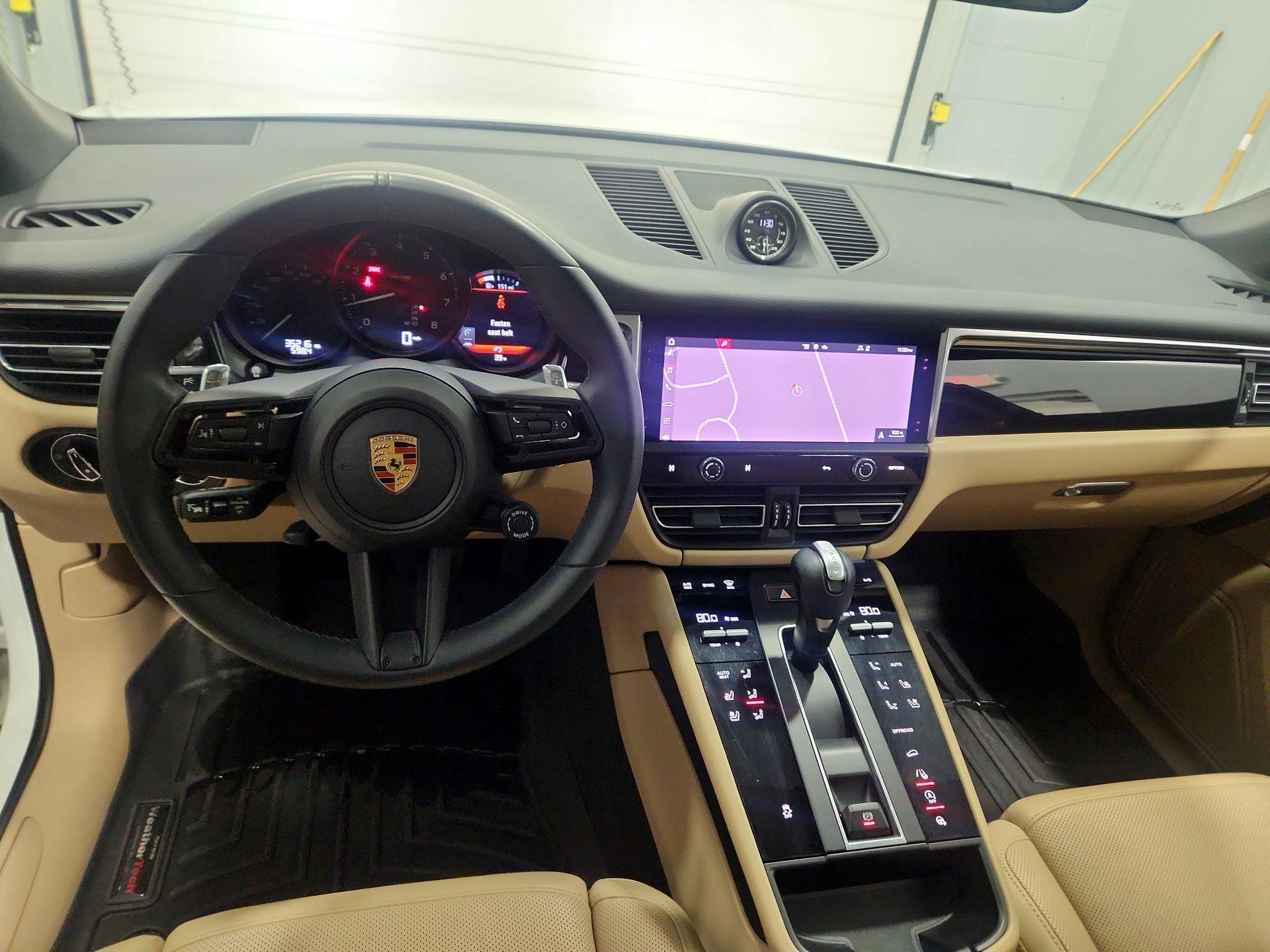 Thumbnail: 2023 Porsche Macan - 9