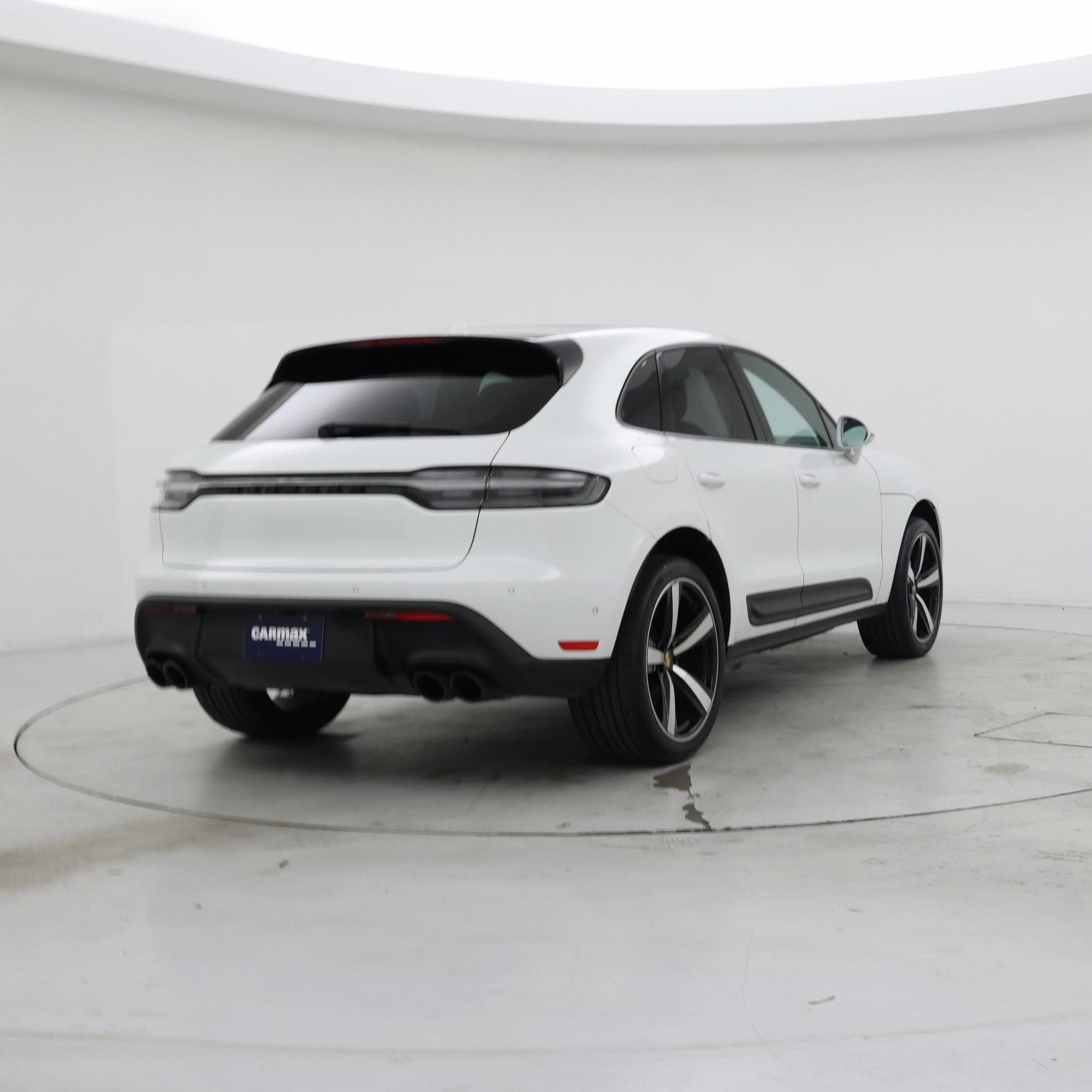 Thumbnail: 2023 Porsche Macan - 8