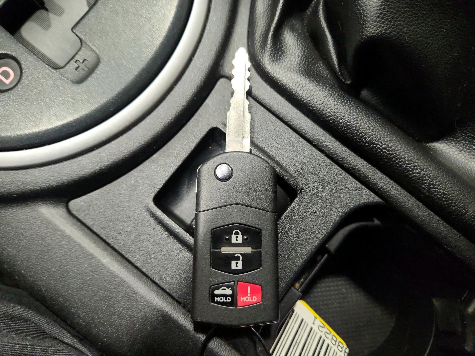 Thumbnail: 2014 Mazda MX-5 Miata - 20