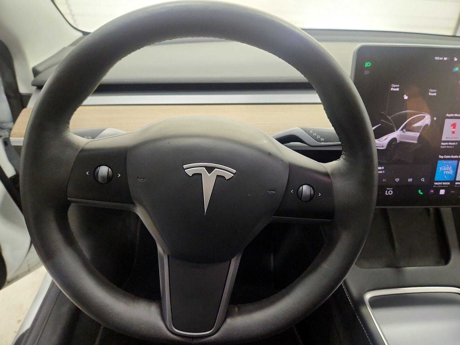 Thumbnail: 2023 Tesla Model 3 - 10