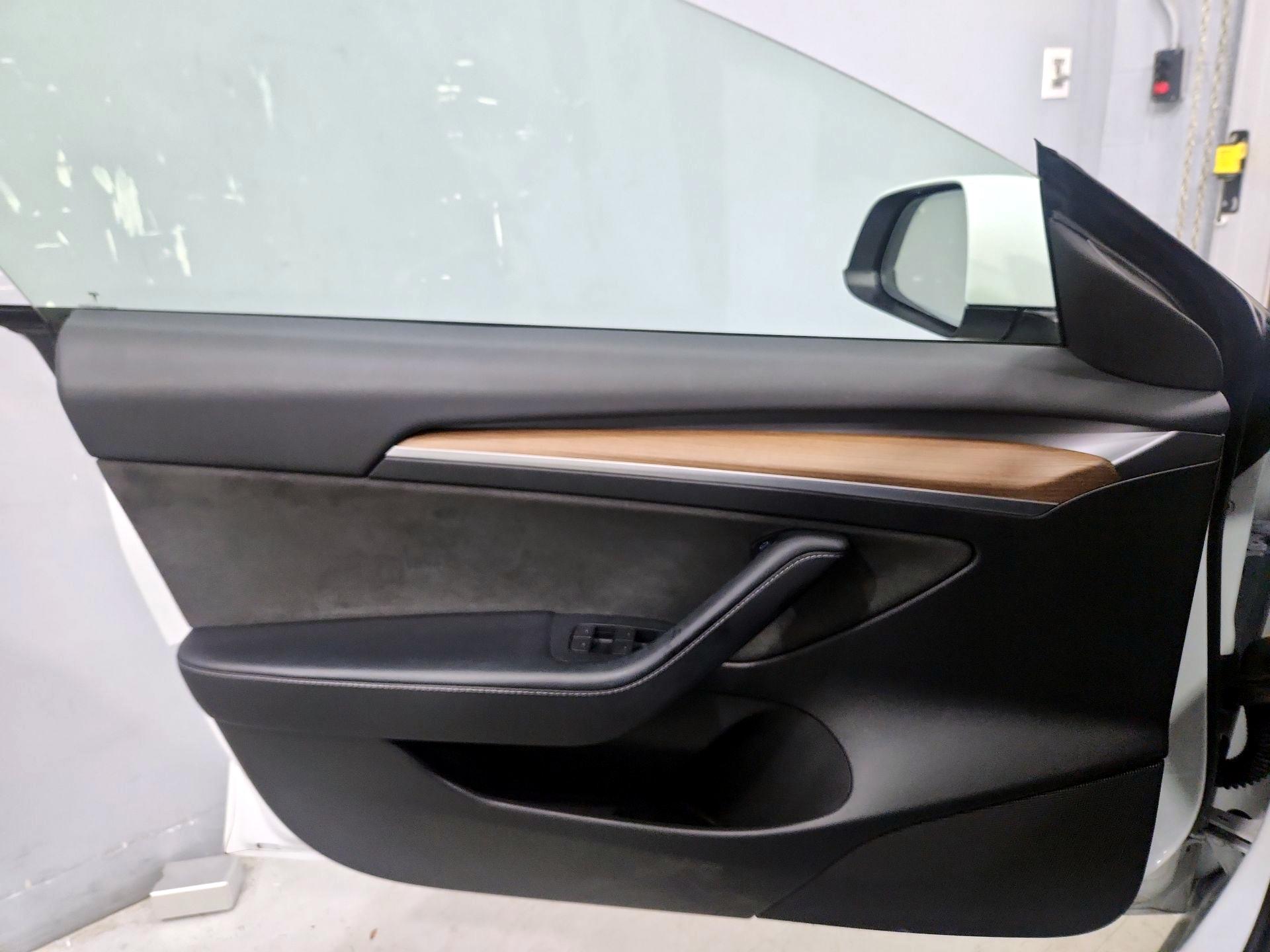 Thumbnail: 2023 Tesla Model 3 - 12