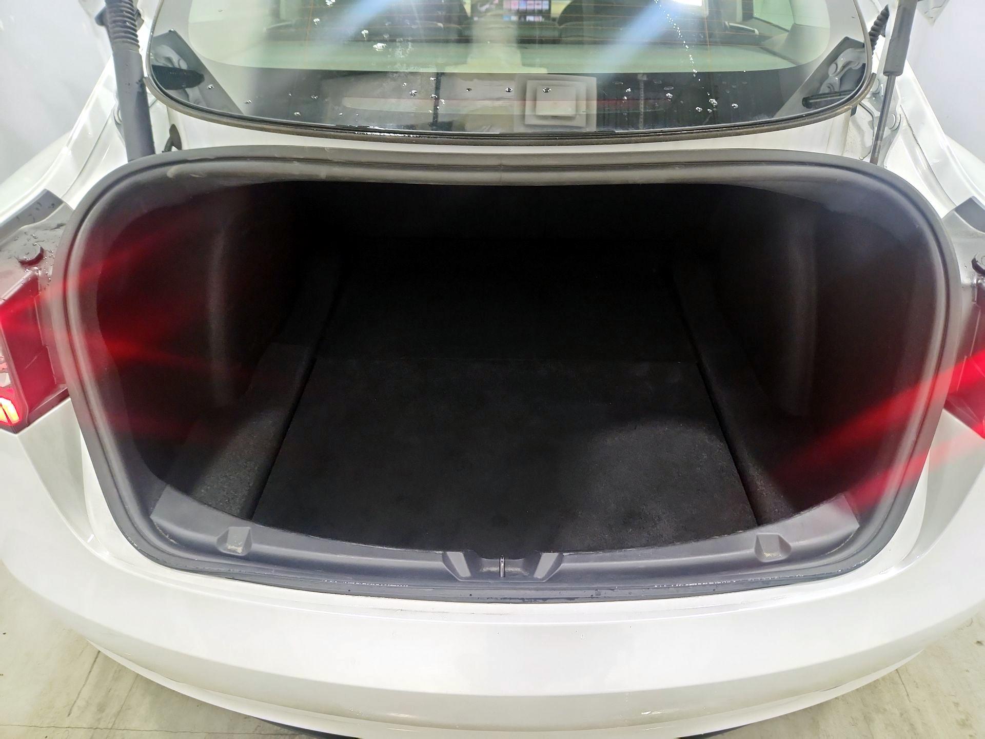 Thumbnail: 2023 Tesla Model 3 - 20