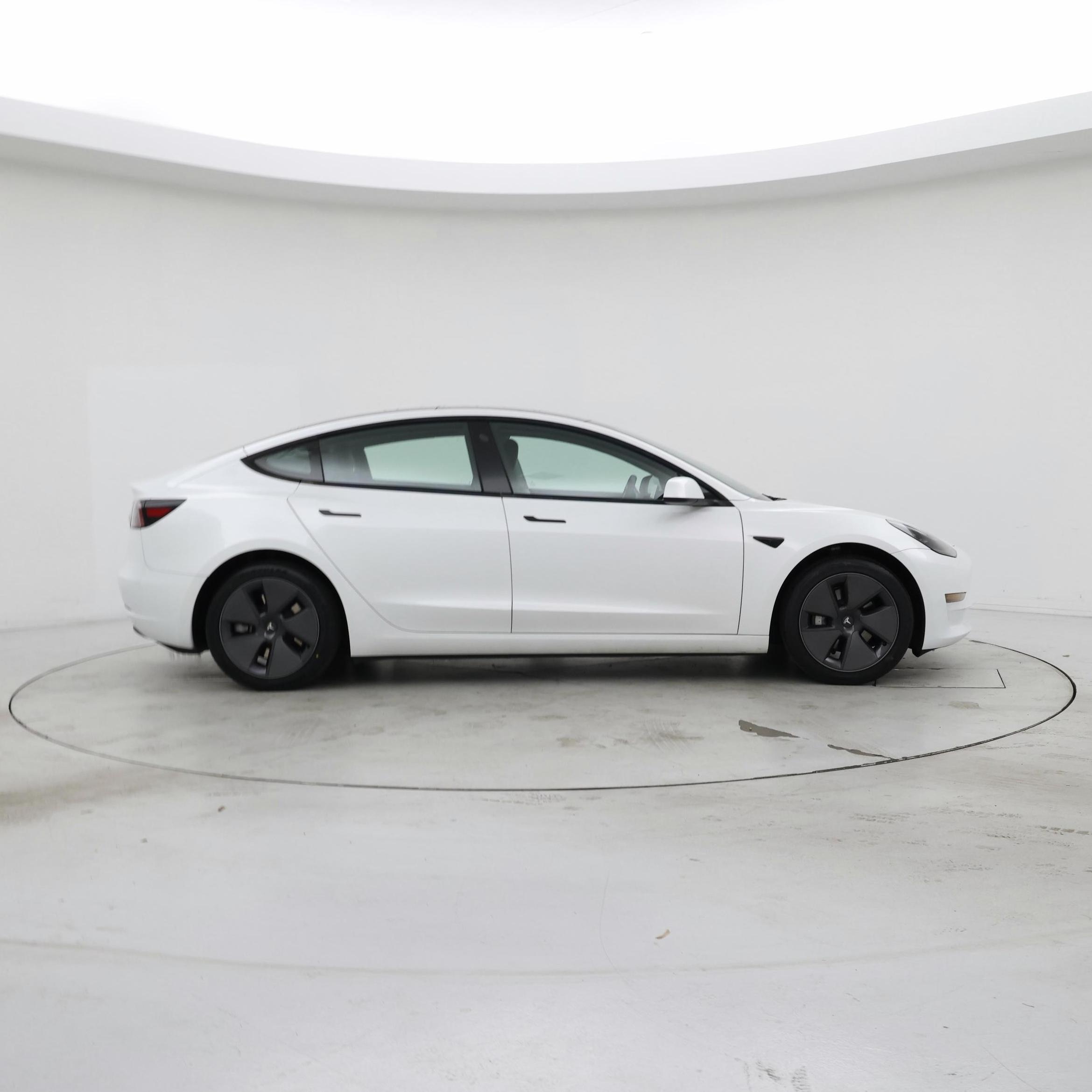 Thumbnail: 2023 Tesla Model 3 - 7