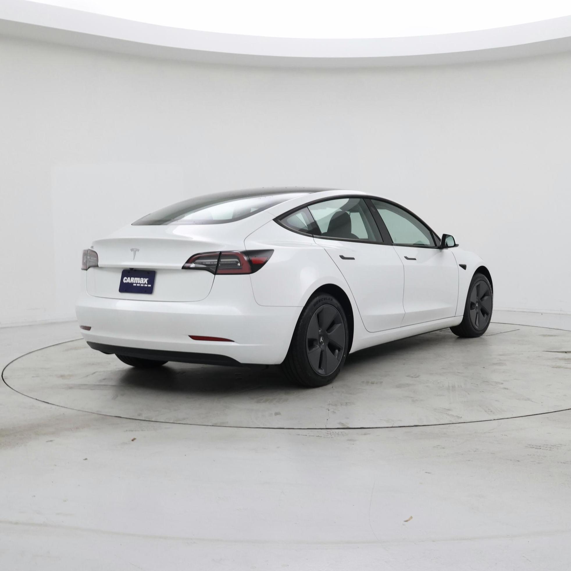 Thumbnail: 2023 Tesla Model 3 - 8