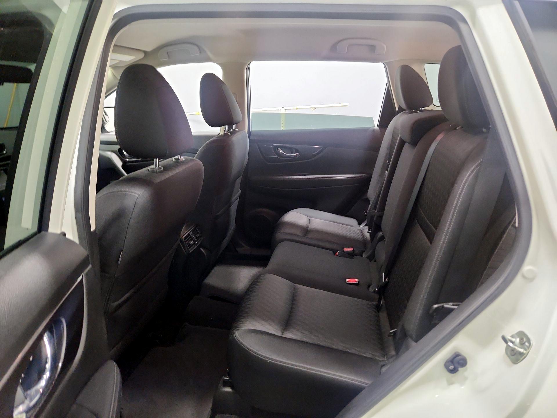 Thumbnail: 2018 Nissan Rogue - 19