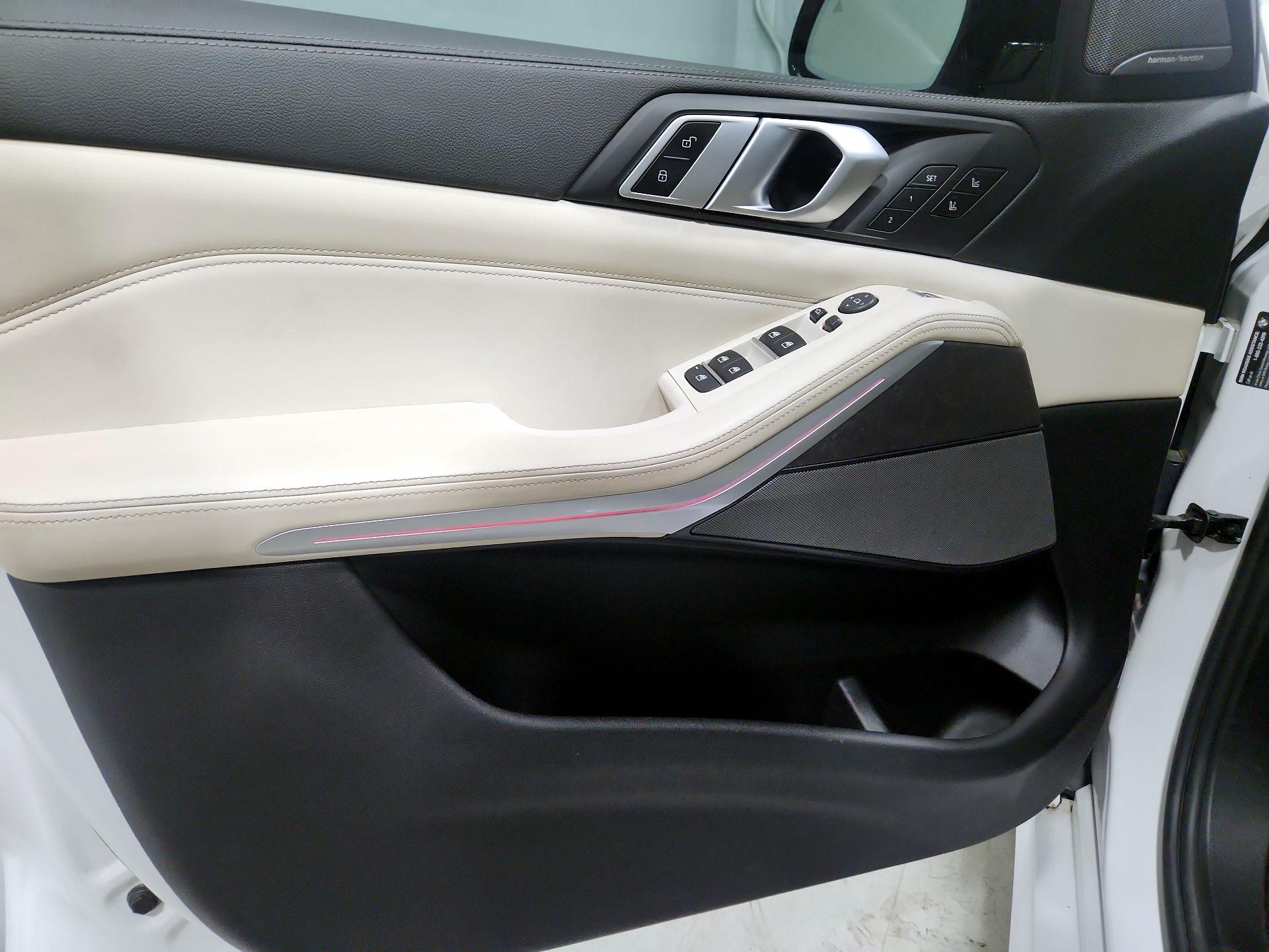 Thumbnail: 2021 BMW X5 - 12