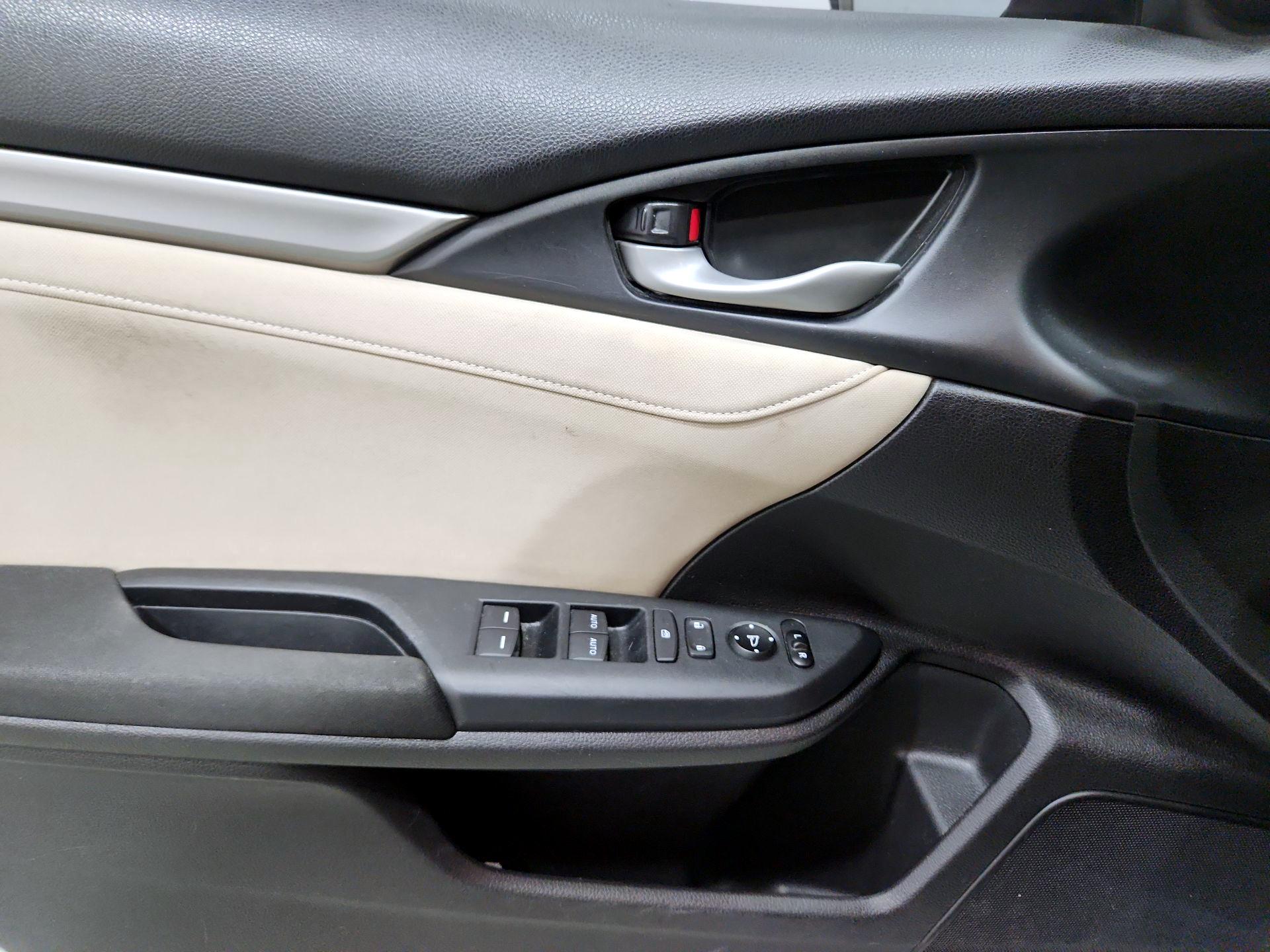 Thumbnail: 2019 Honda Civic - 12