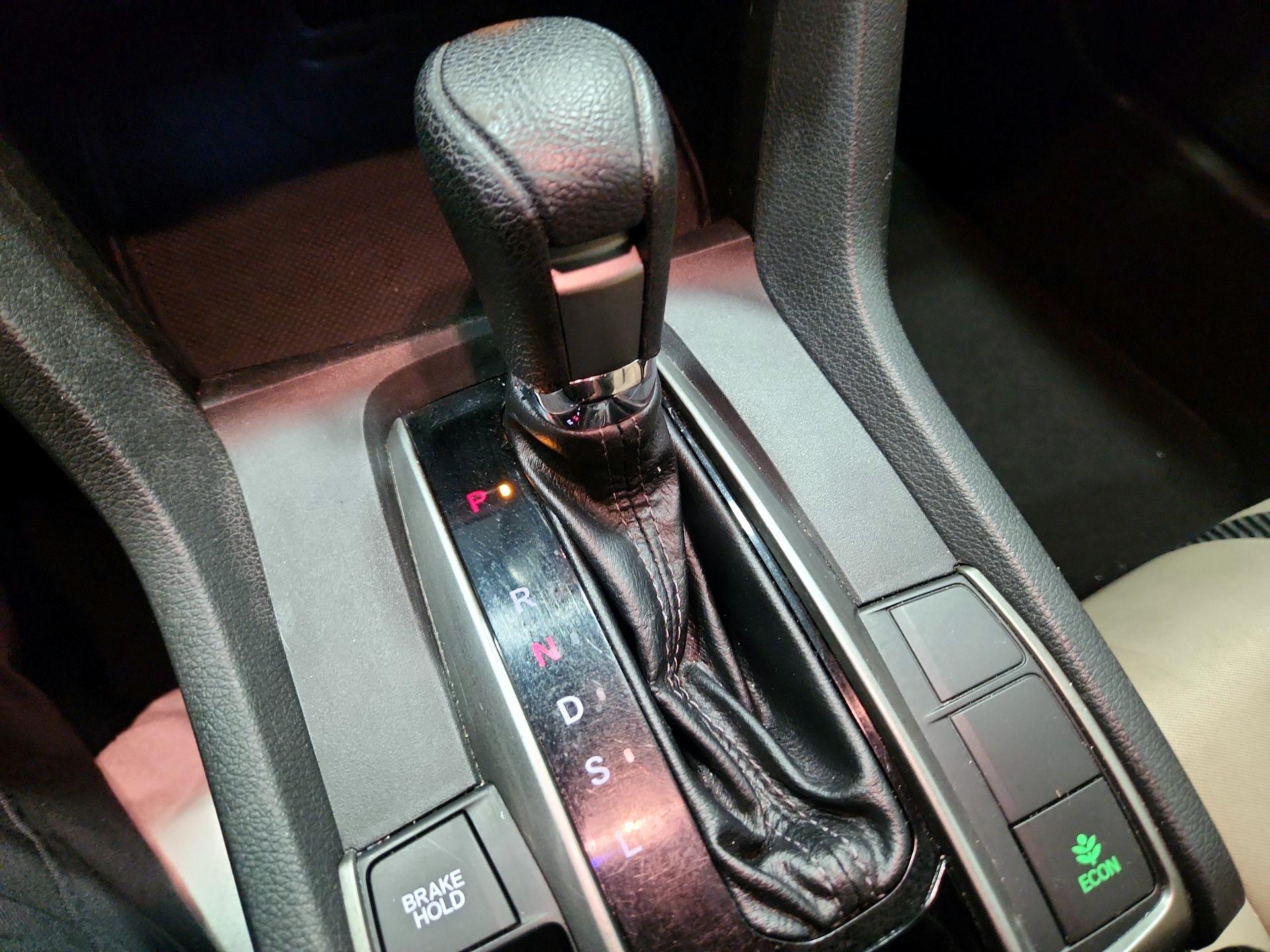 Thumbnail: 2019 Honda Civic - 17