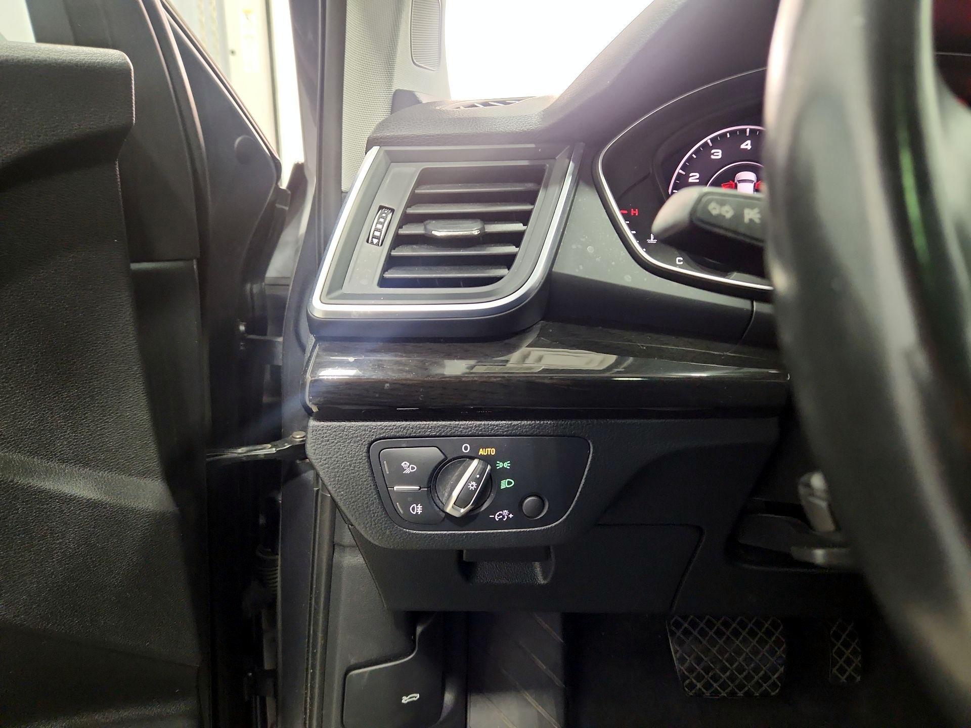 Thumbnail: 2020 Audi Q5 - 11