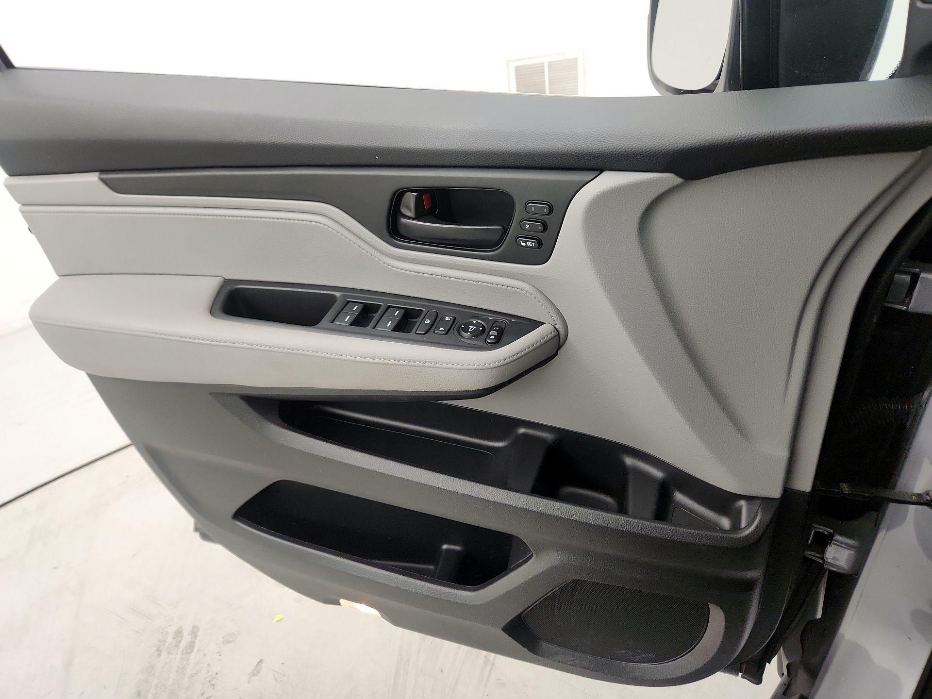 Thumbnail: 2020 Honda Odyssey - 10