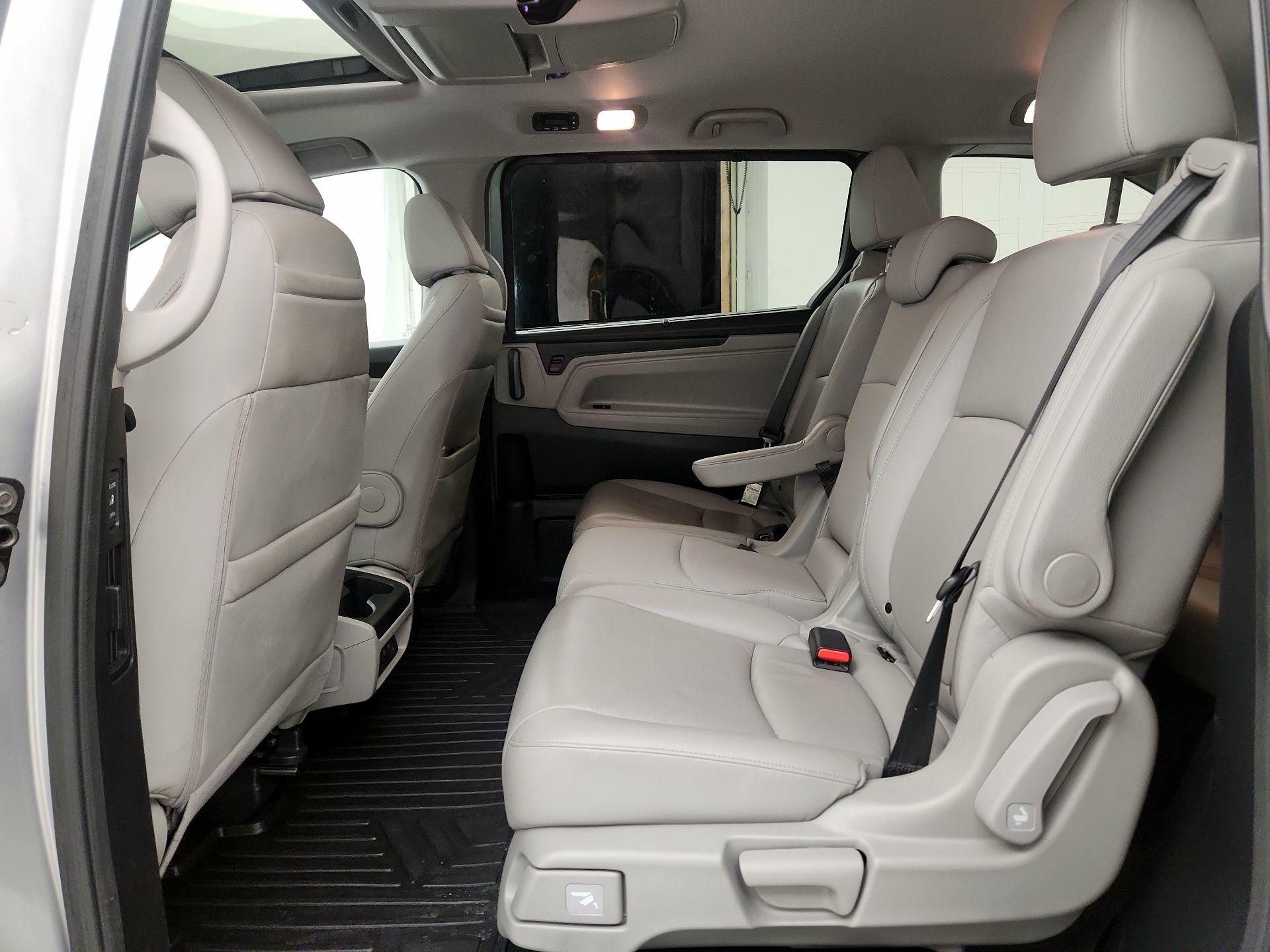 Thumbnail: 2020 Honda Odyssey - 16