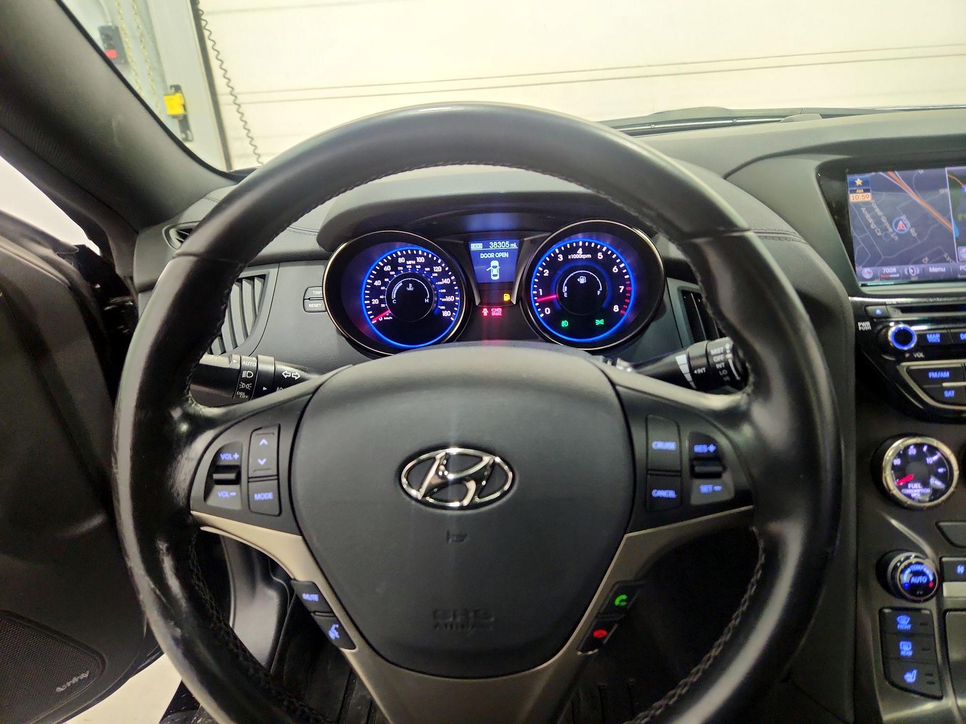 Thumbnail: 2014 Hyundai Genesis - 10