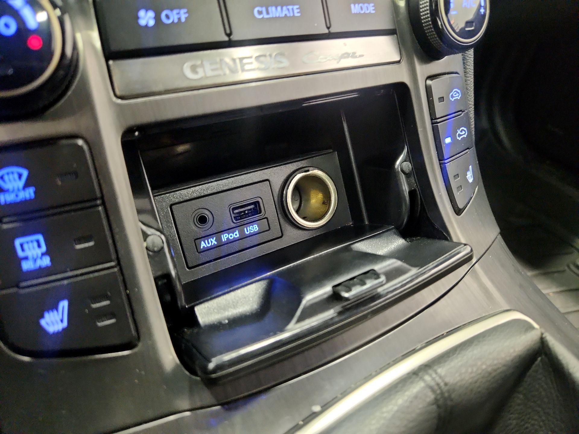 Thumbnail: 2014 Hyundai Genesis - 18