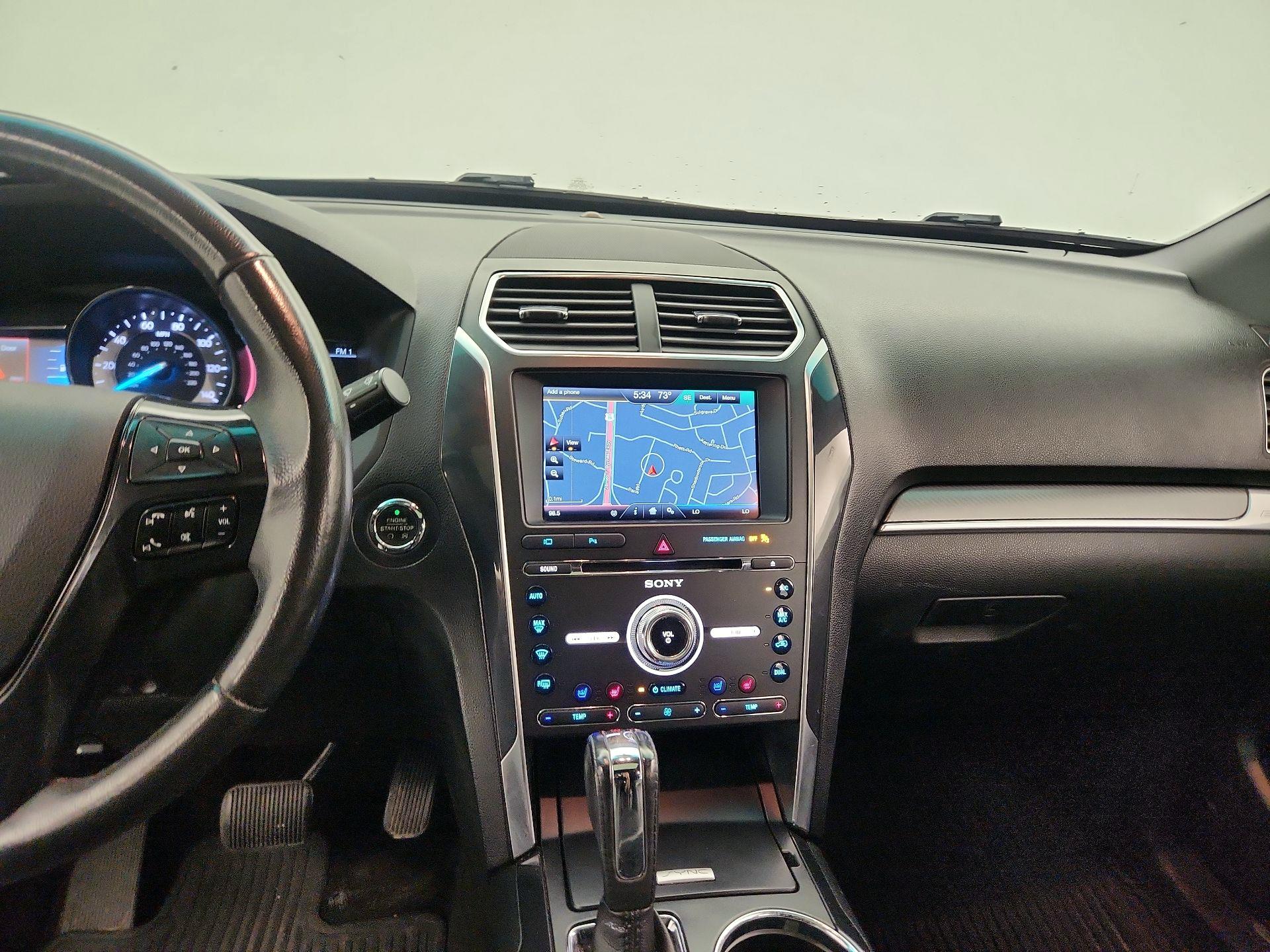 Thumbnail: 2016 Ford Explorer - 9