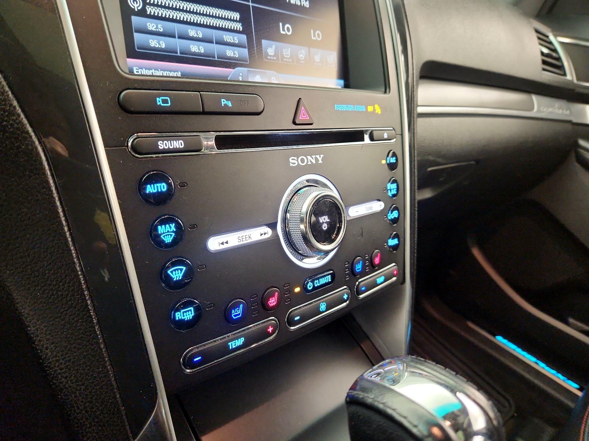 Thumbnail: 2016 Ford Explorer - 17