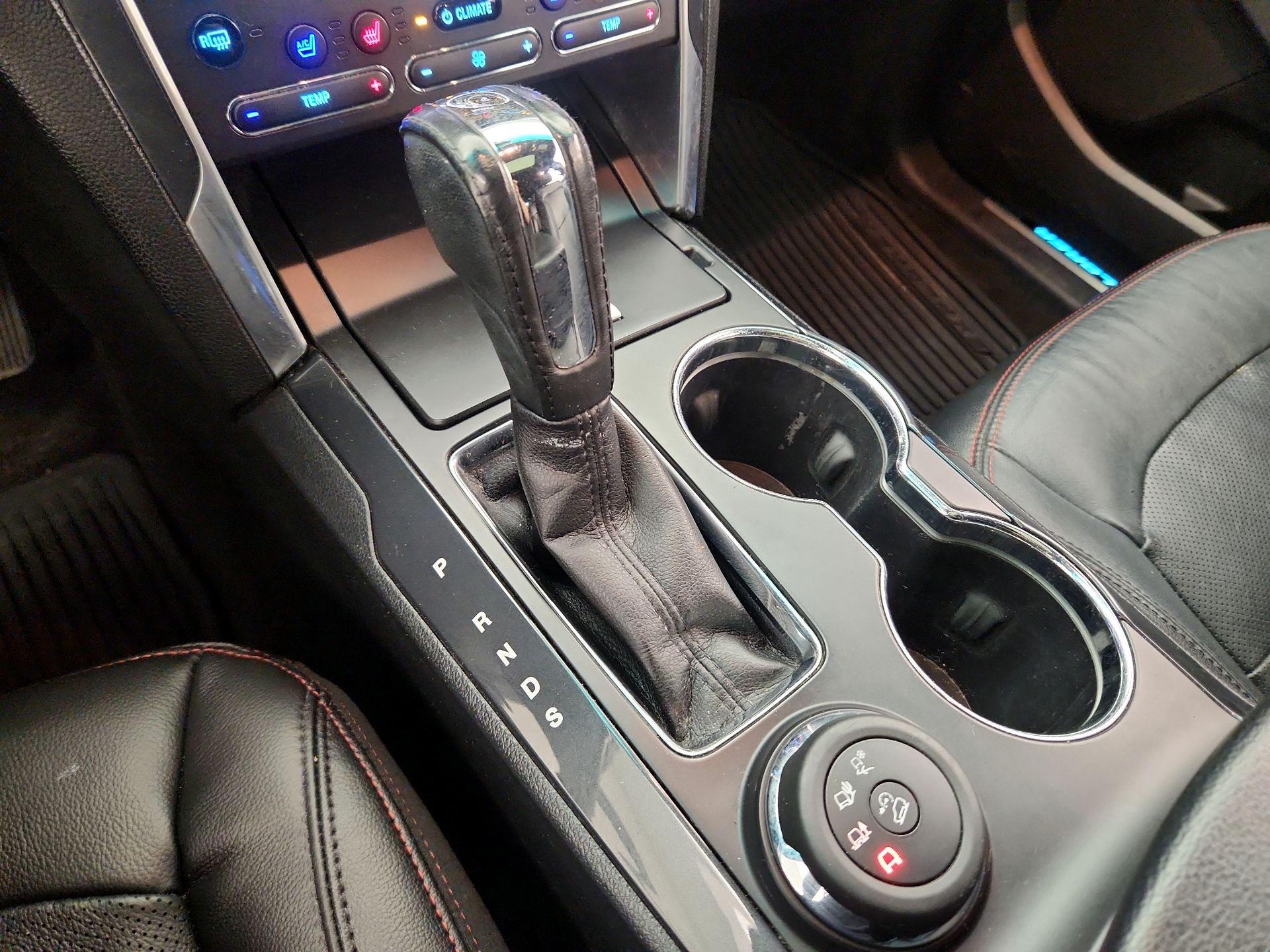 Thumbnail: 2016 Ford Explorer - 18