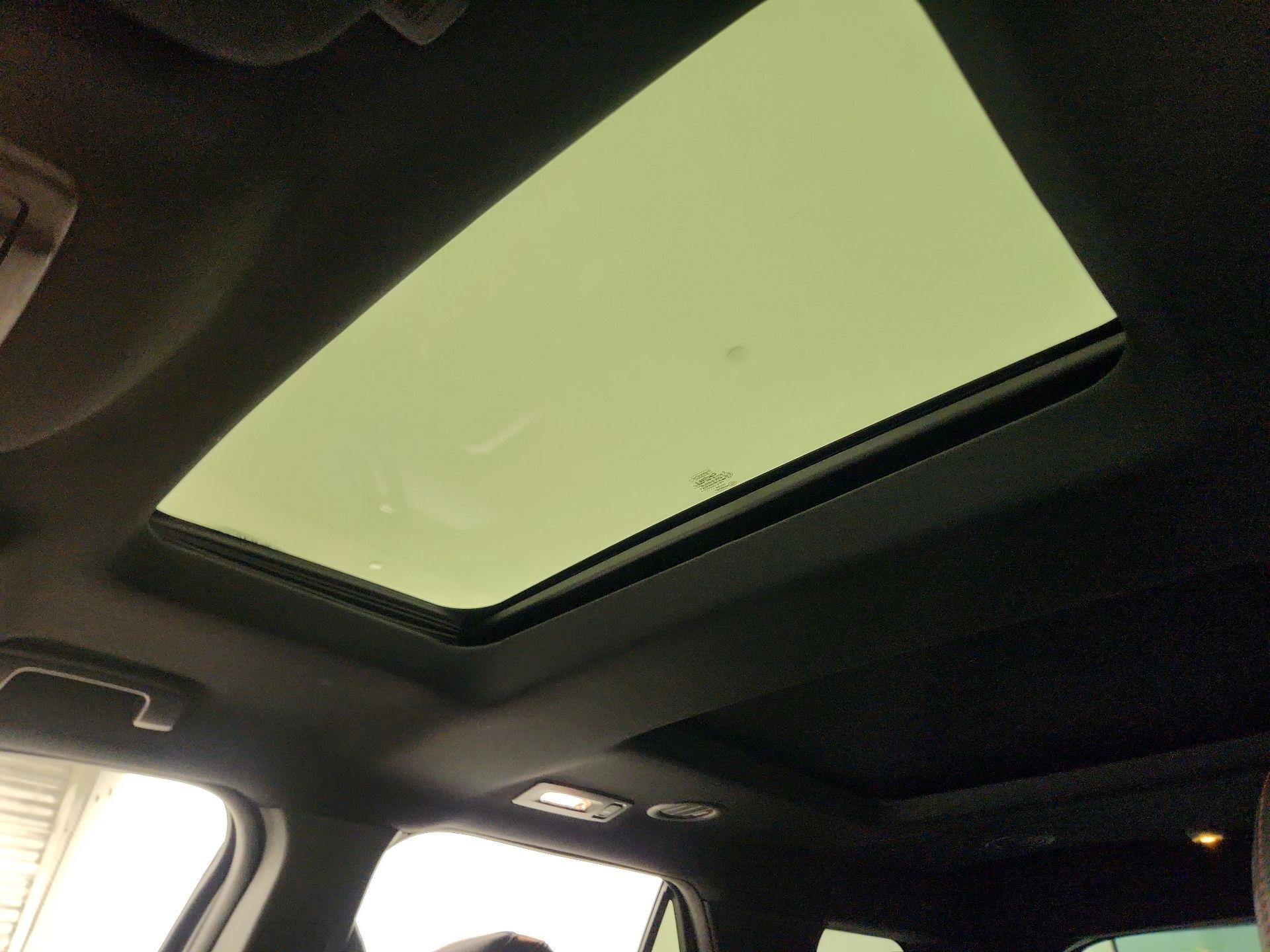 Thumbnail: 2016 Ford Explorer - 20
