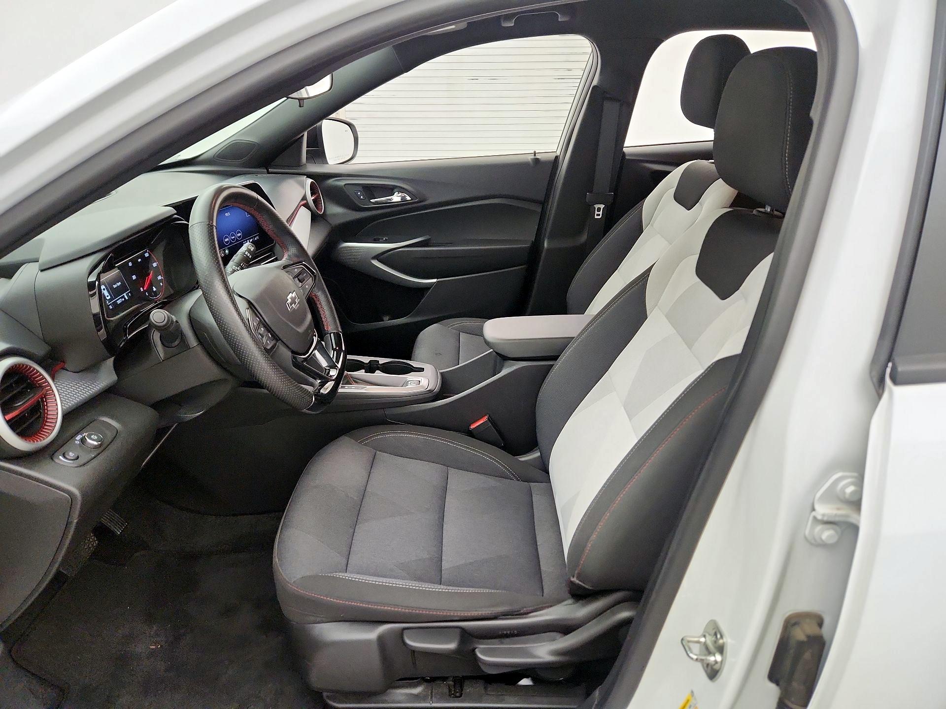 Thumbnail: 2024 Chevrolet Trax - 11