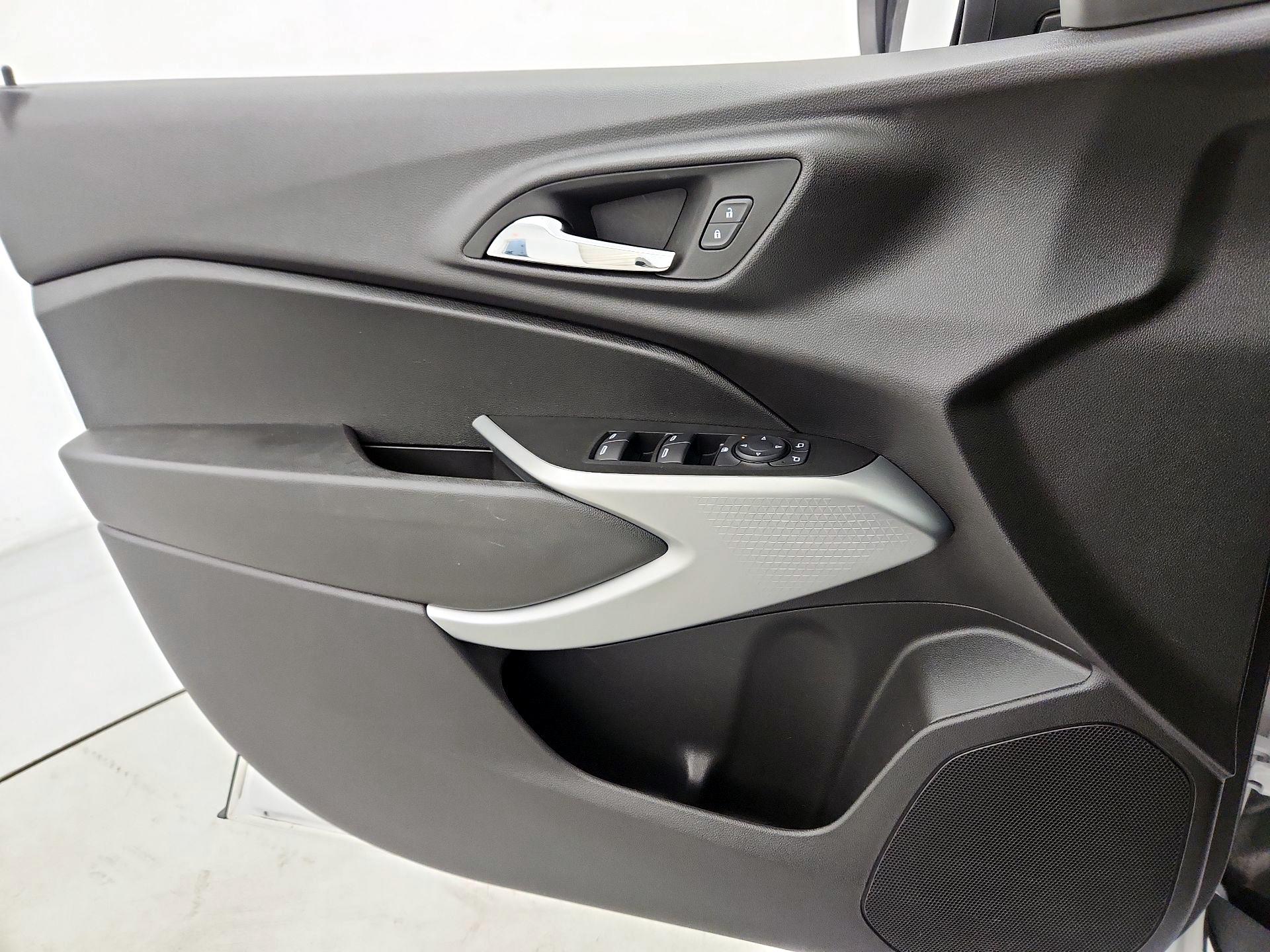 Thumbnail: 2024 Chevrolet Trax - 12