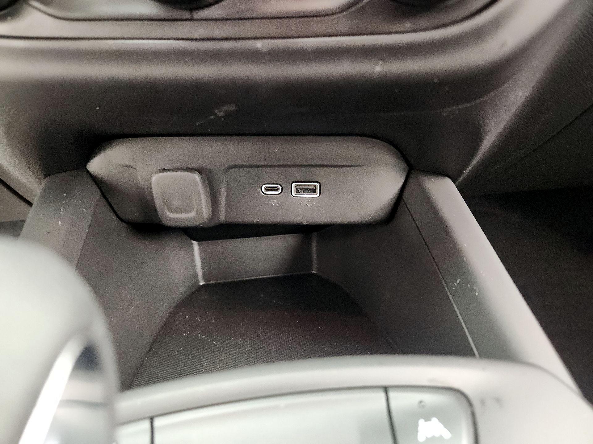 Thumbnail: 2024 Chevrolet Trax - 18