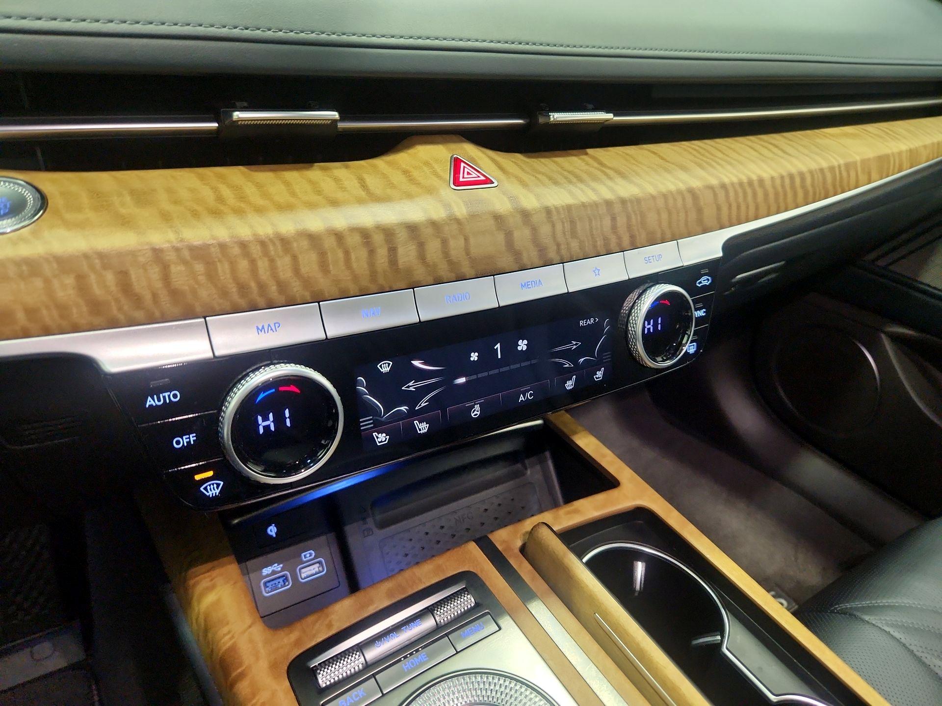 Thumbnail: 2021 Genesis G80 - 17