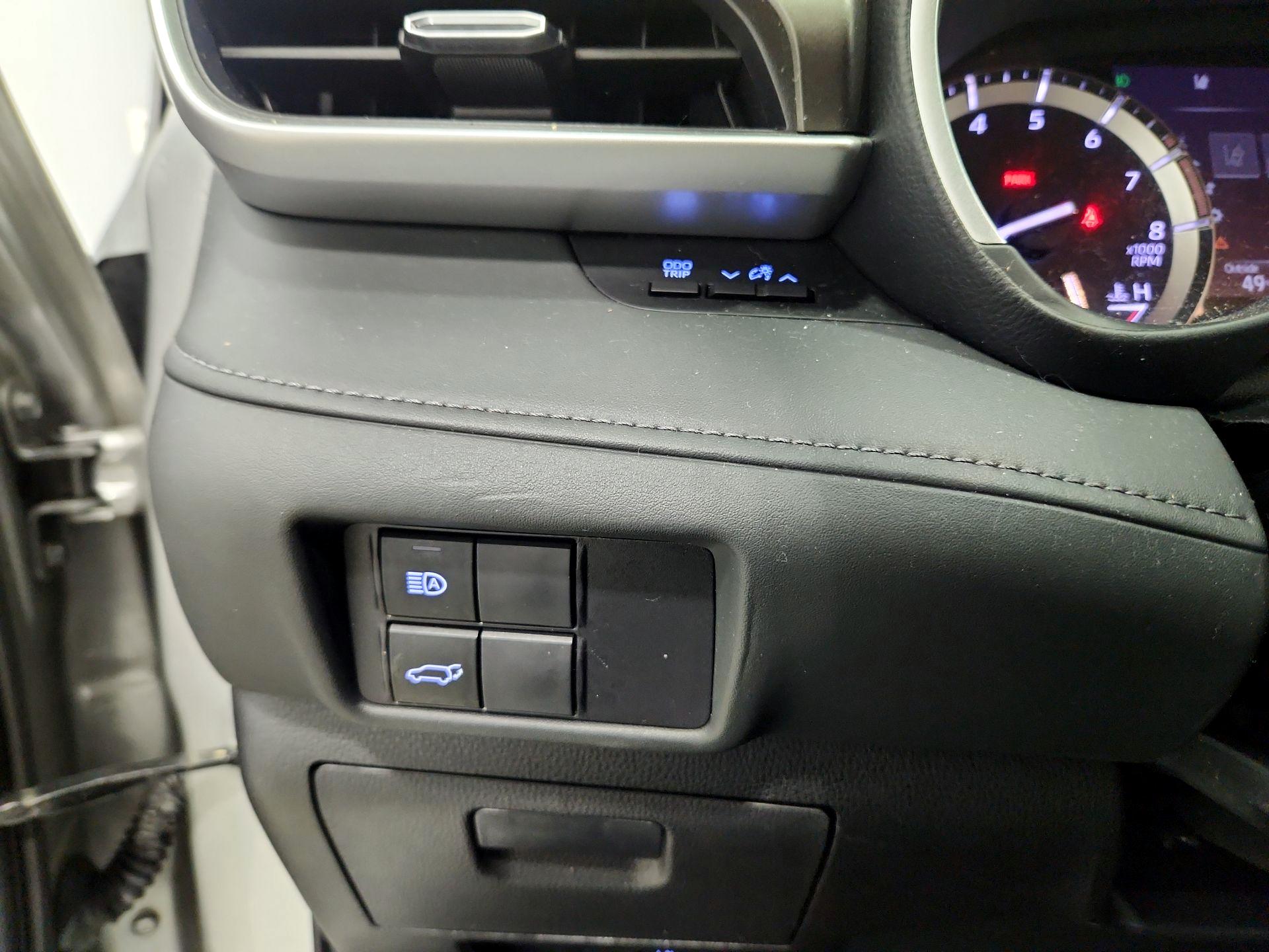 Thumbnail: 2022 Toyota Highlander - 13