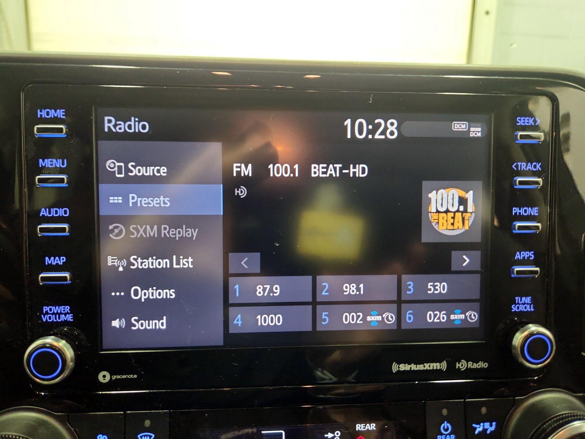 Thumbnail: 2022 Toyota Highlander - 16