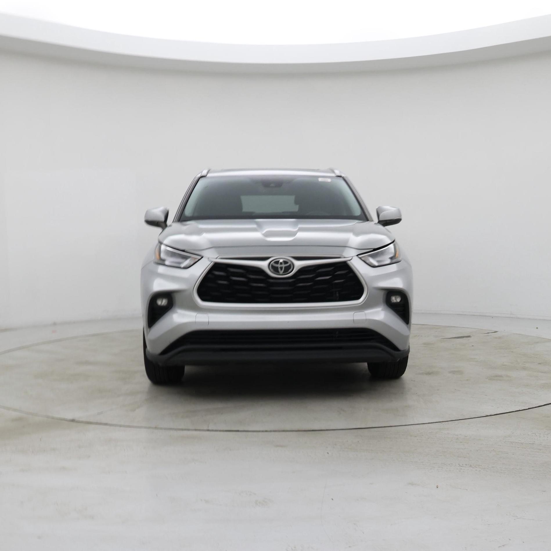 Thumbnail: 2022 Toyota Highlander - 5