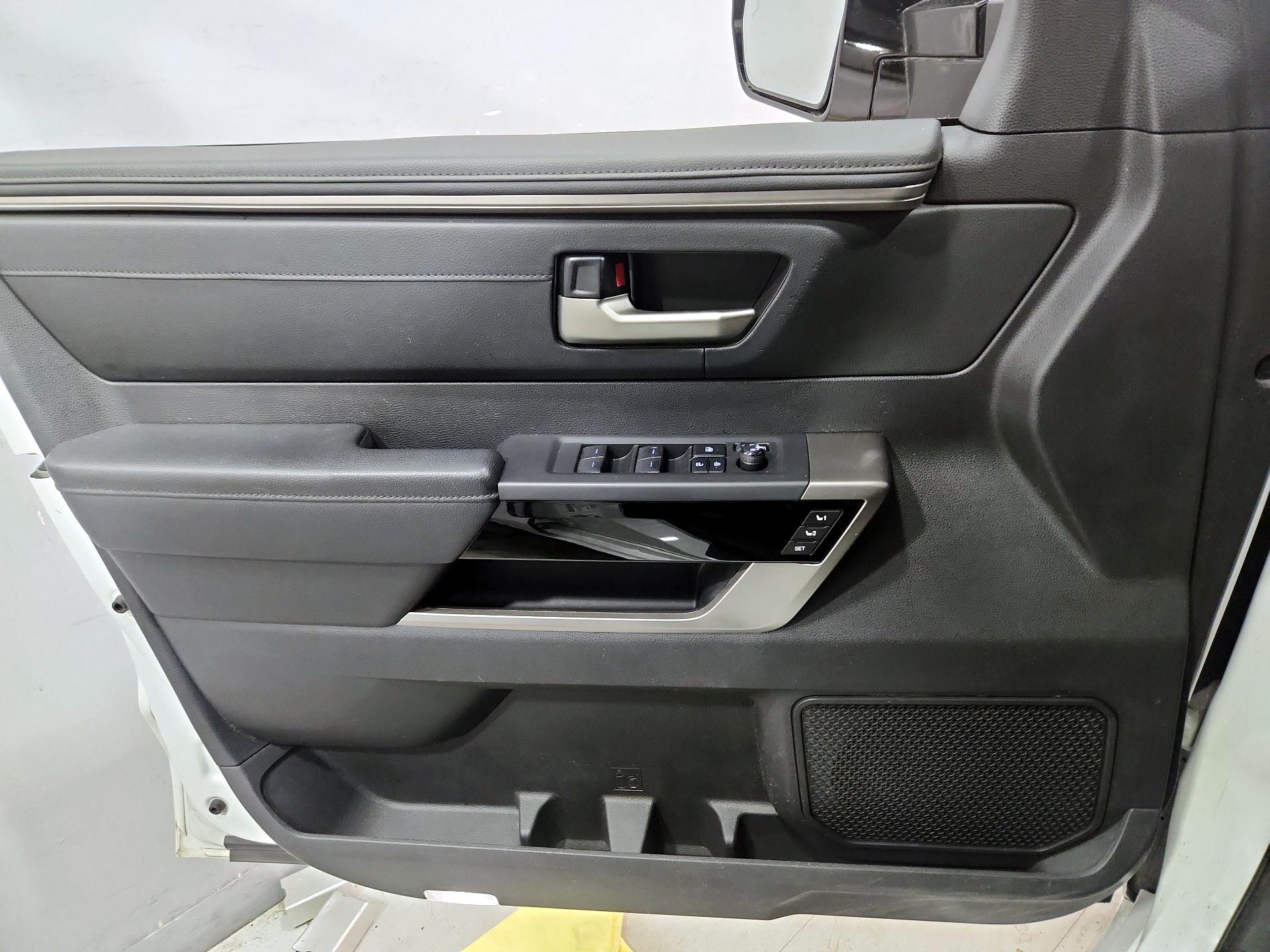 Thumbnail: 2022 Toyota Tundra - 12