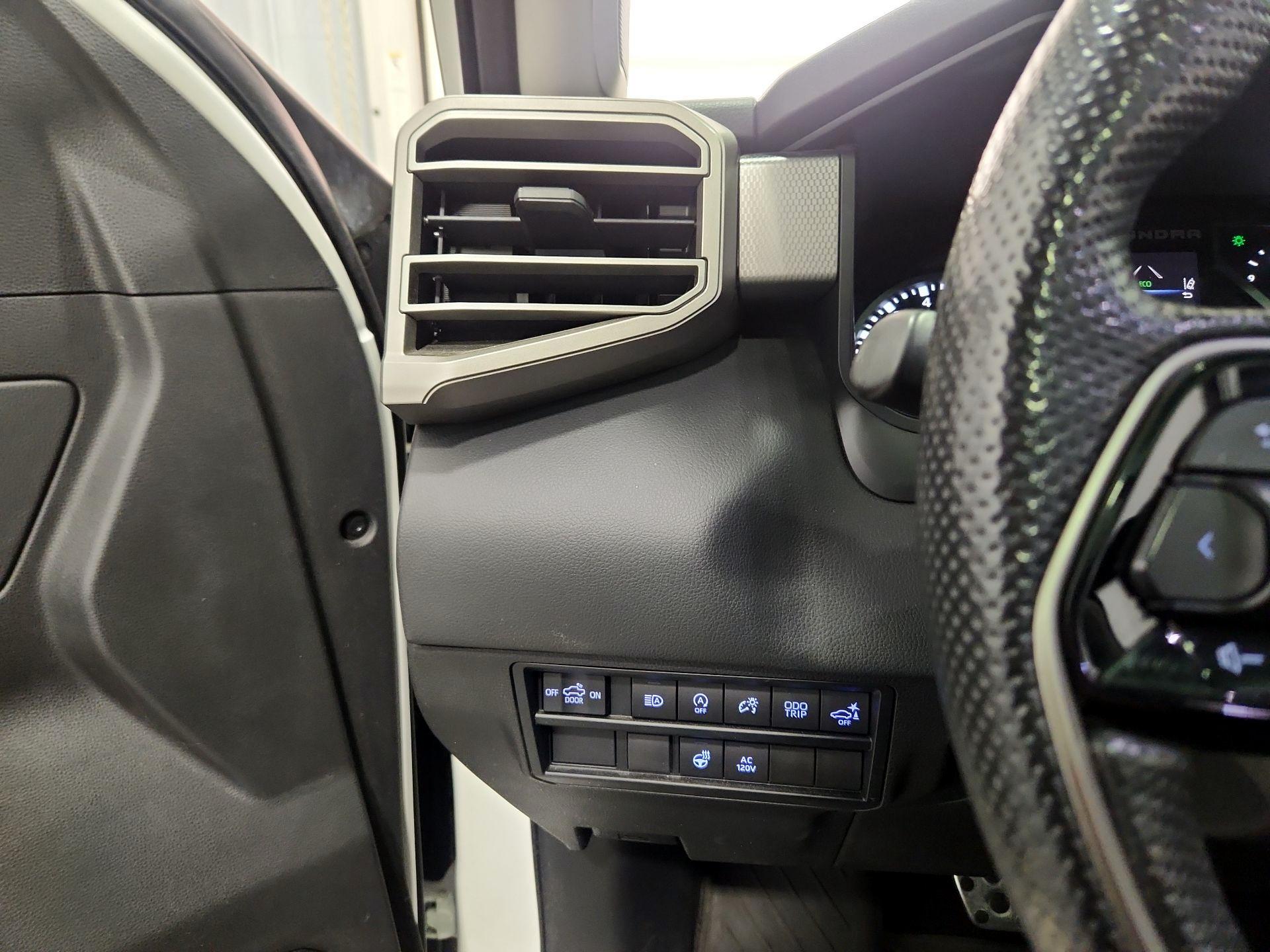 Thumbnail: 2022 Toyota Tundra - 13