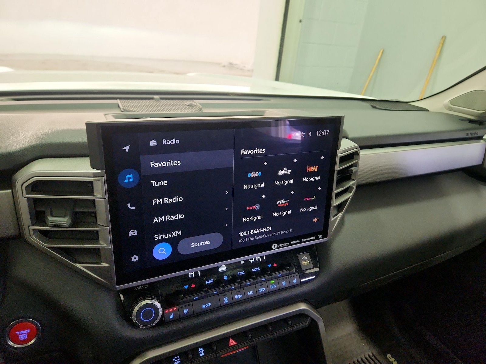 2022 Toyota Tundra Limited - Photo 16