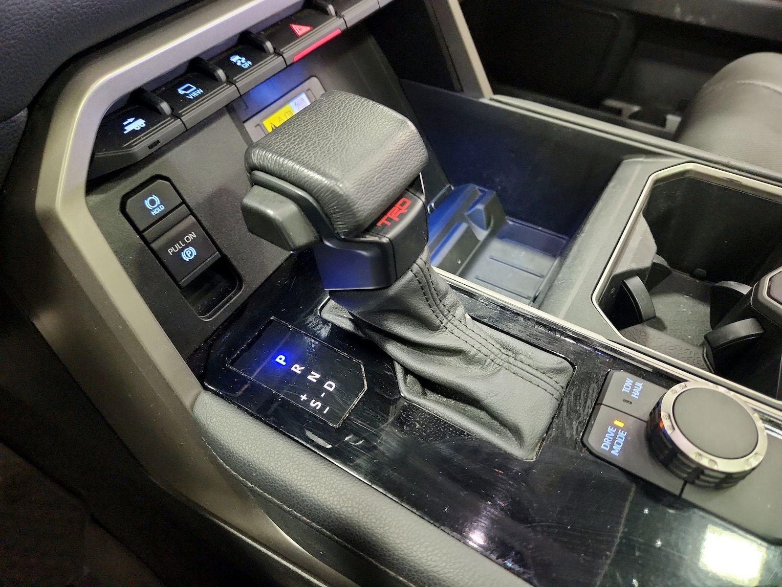 2022 Toyota Tundra Limited - Photo 18