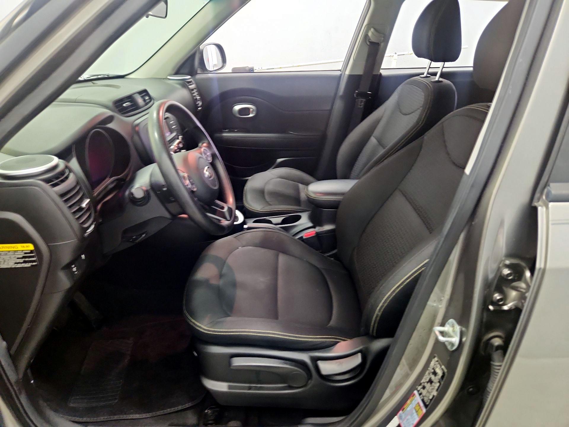 Thumbnail: 2016 Kia Soul - 11