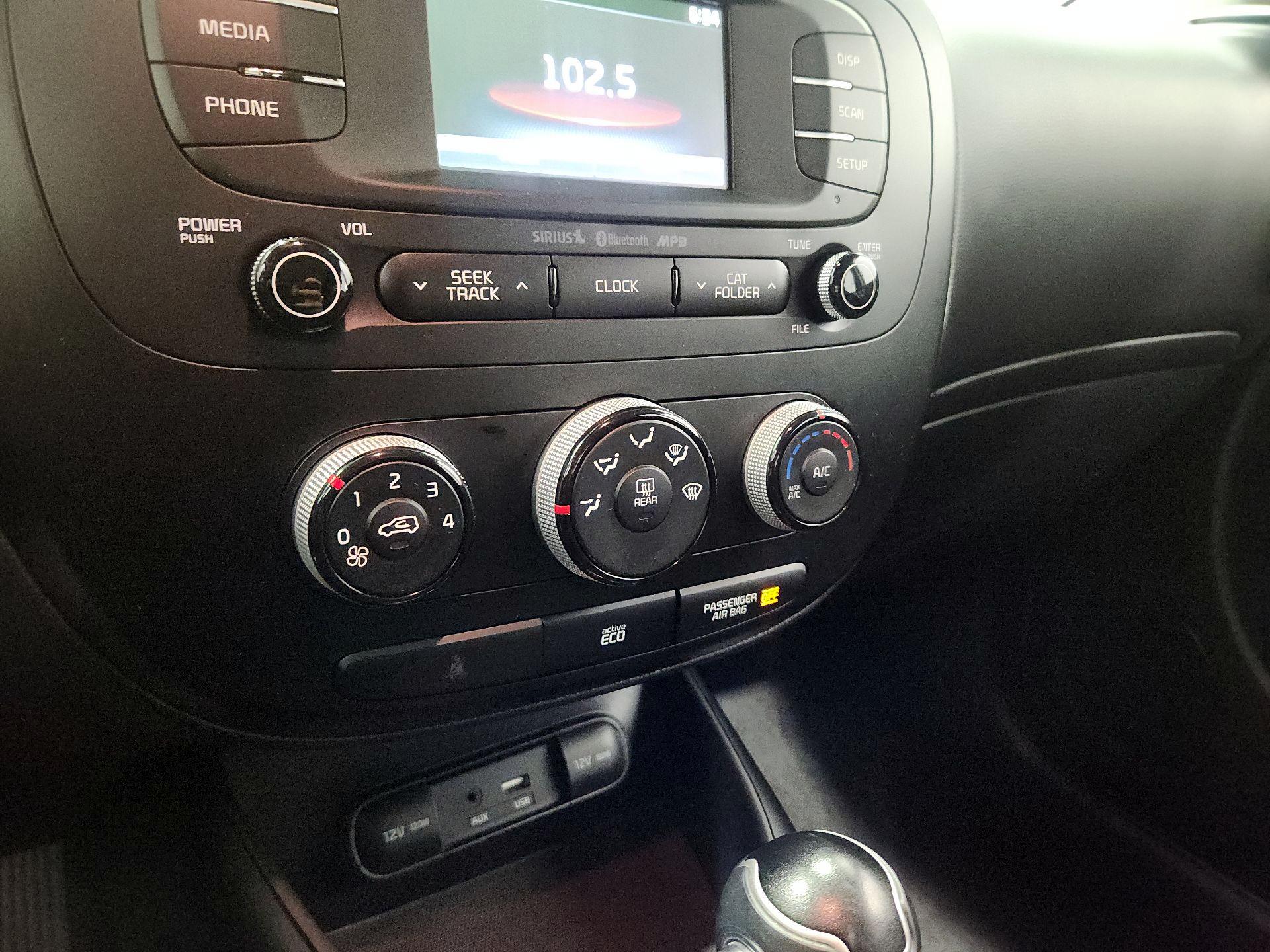 Thumbnail: 2016 Kia Soul - 16