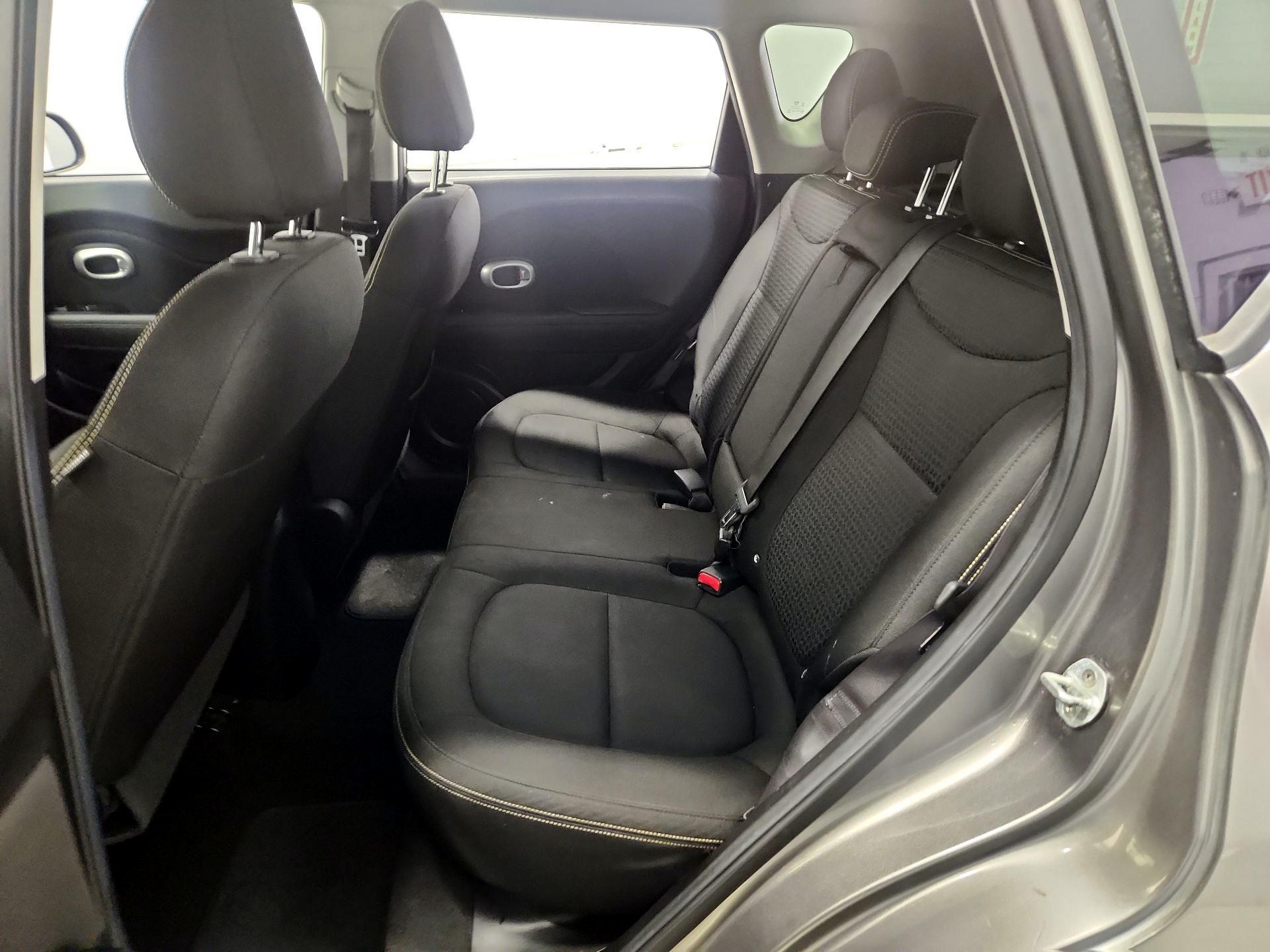 Thumbnail: 2016 Kia Soul - 19